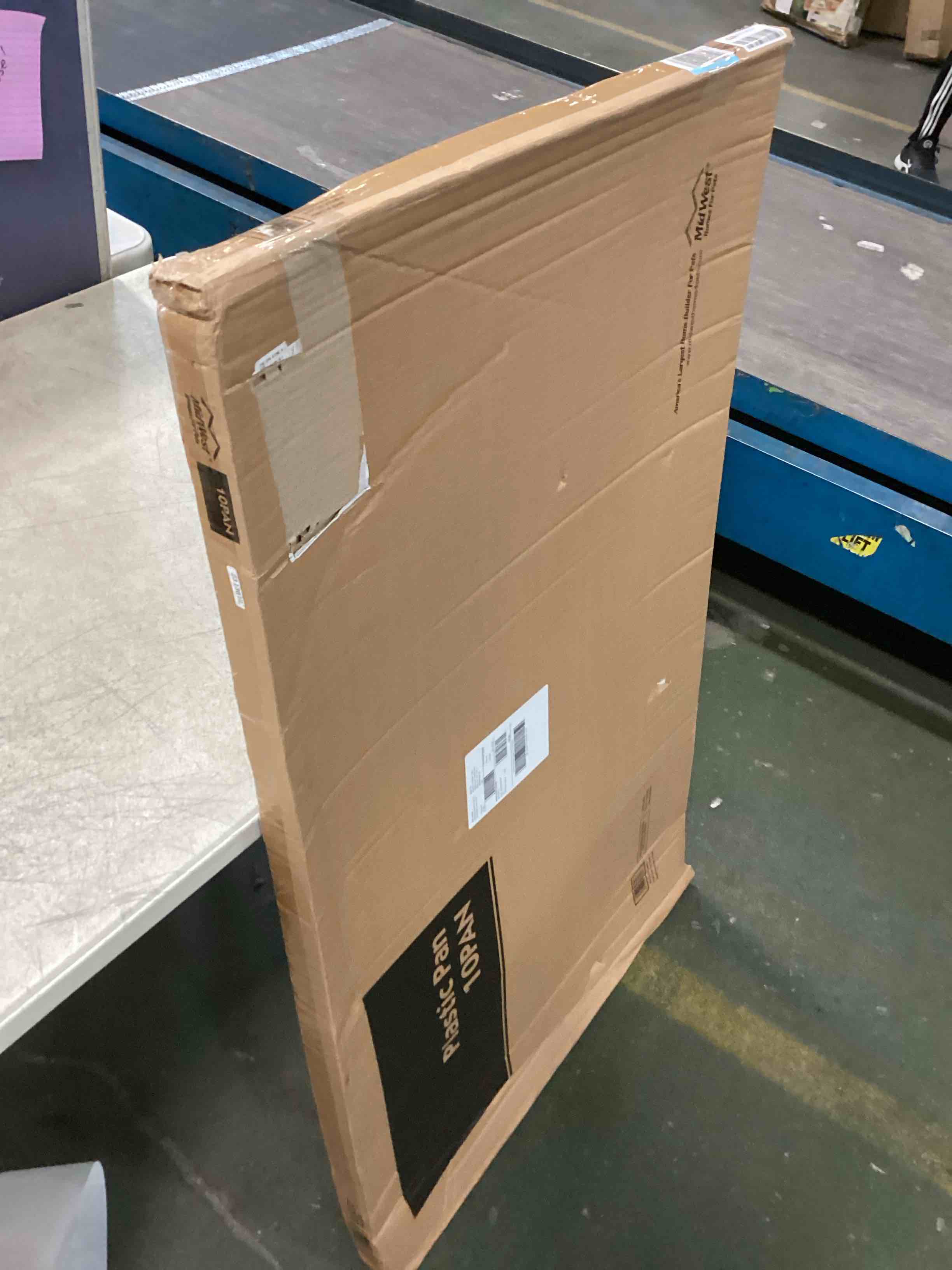 https://s3.amazonaws.com/lotting-images-prod/bidfta/BLU5971054_1708519077501.jpeg