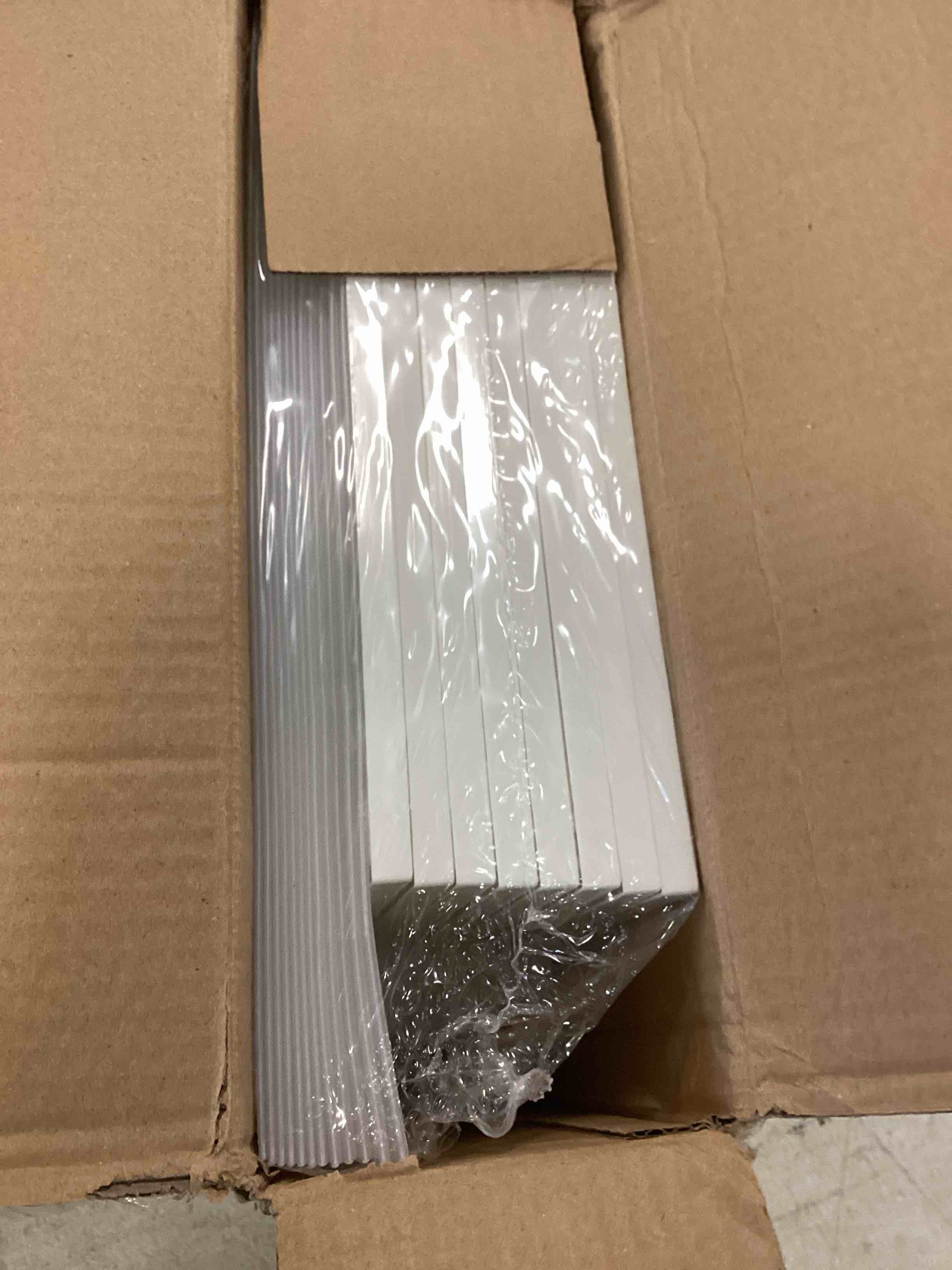 https://s3.amazonaws.com/lotting-images-prod/bidfta/BLU5971126_1708527214169.jpeg