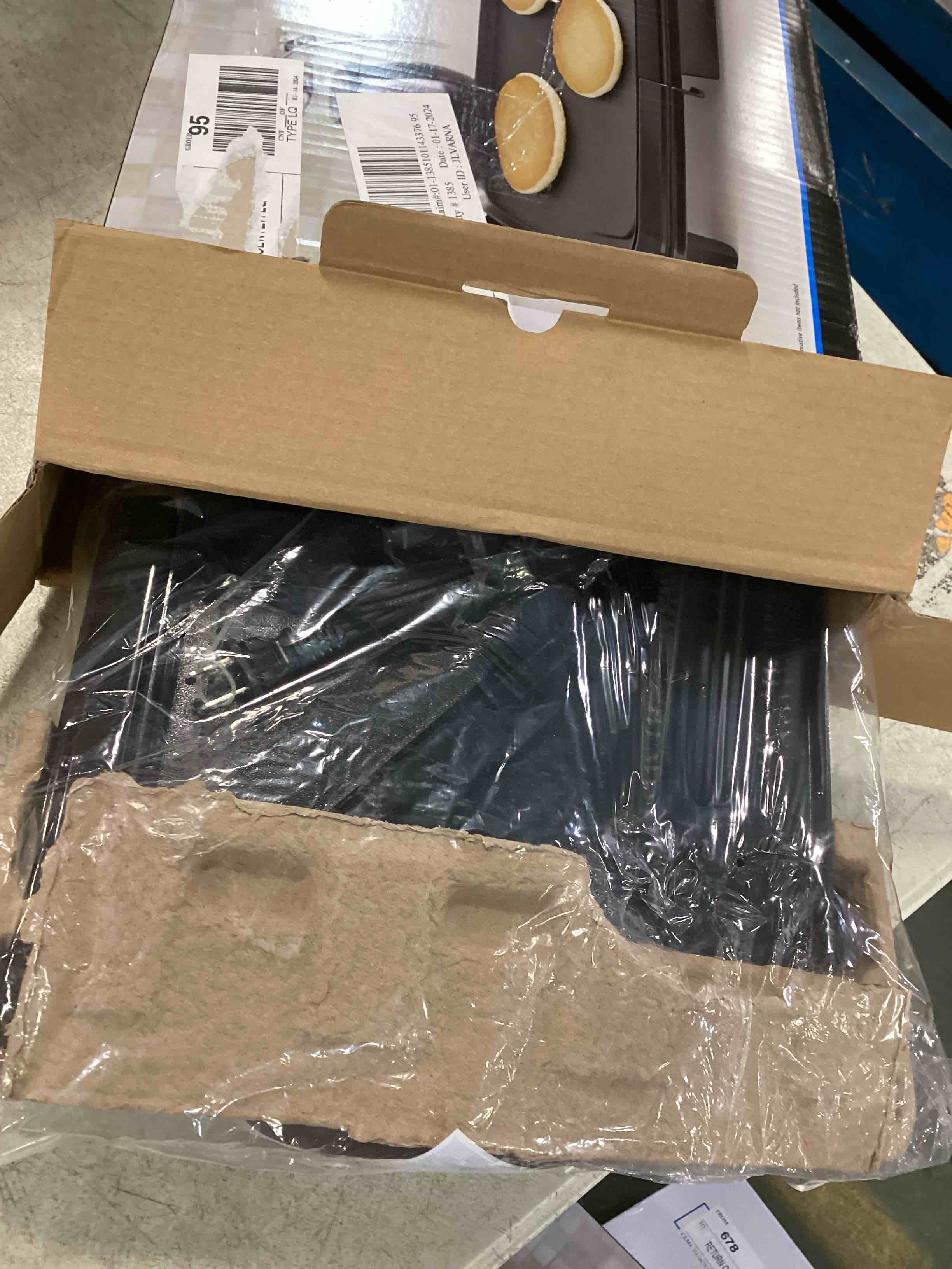 https://s3.amazonaws.com/lotting-images-prod/bidfta/BLU5971146_1708531105646.jpeg