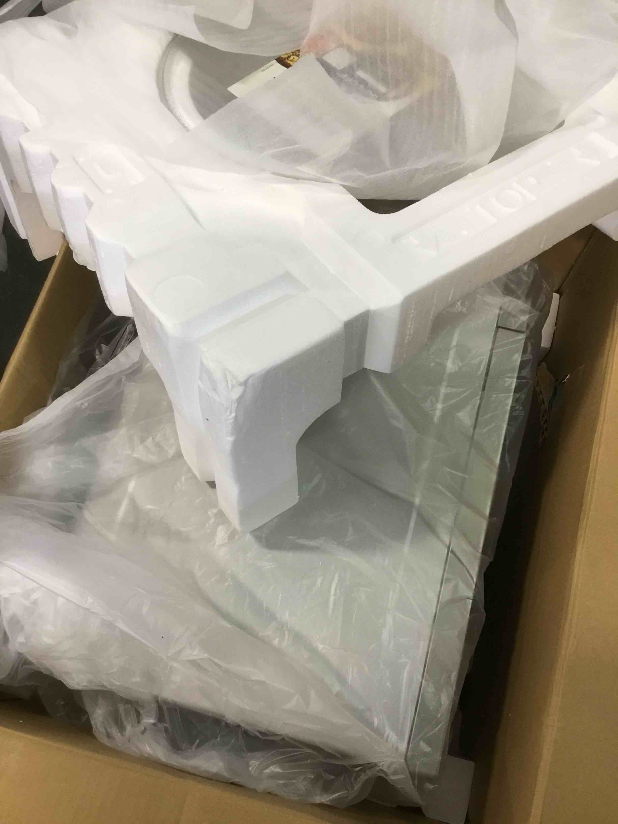 https://s3.amazonaws.com/lotting-images-prod/bidfta/BLU5971260_1708550439692.jpeg