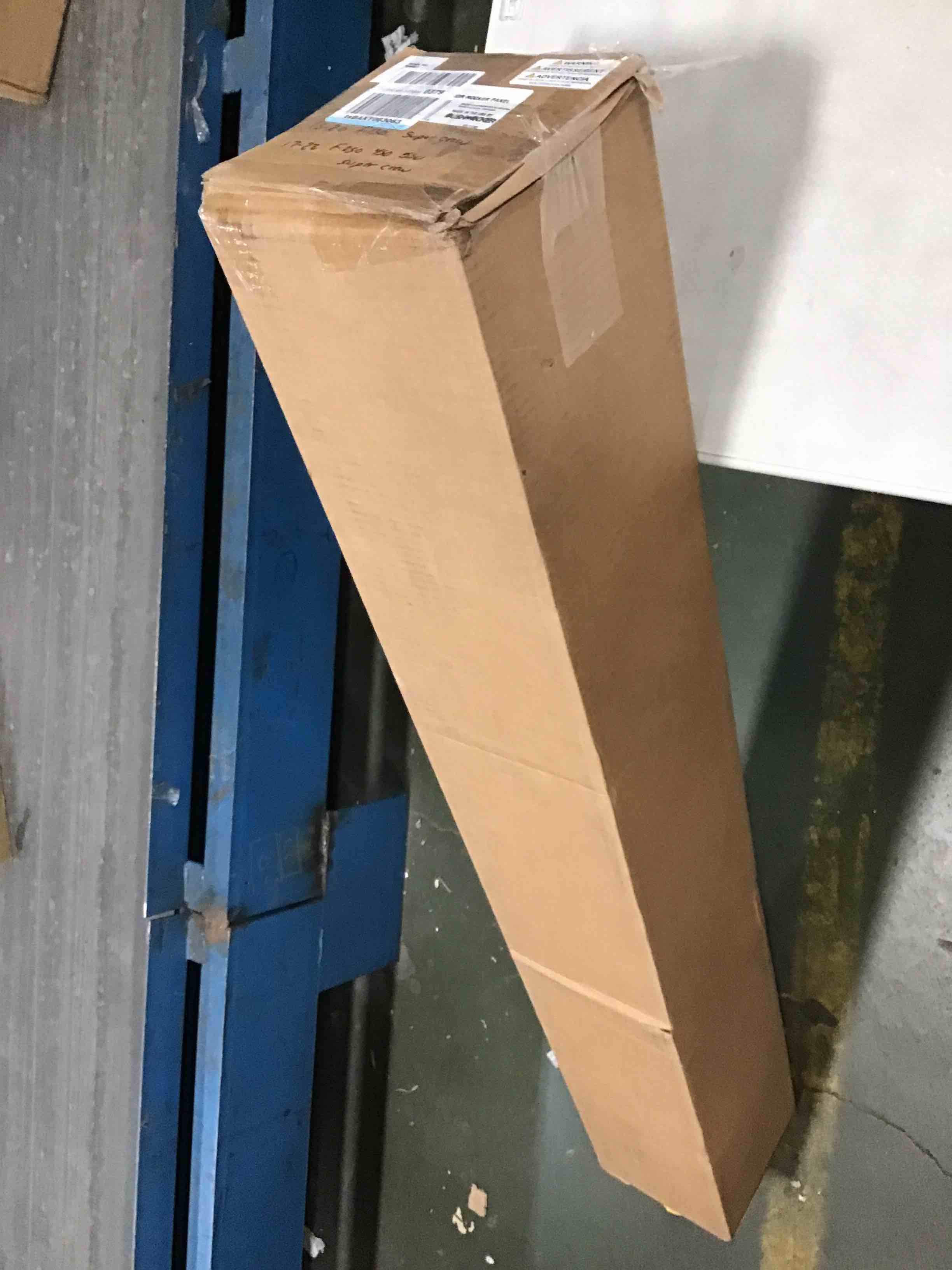 https://s3.amazonaws.com/lotting-images-prod/bidfta/BLU5971363_1708621754220.jpeg