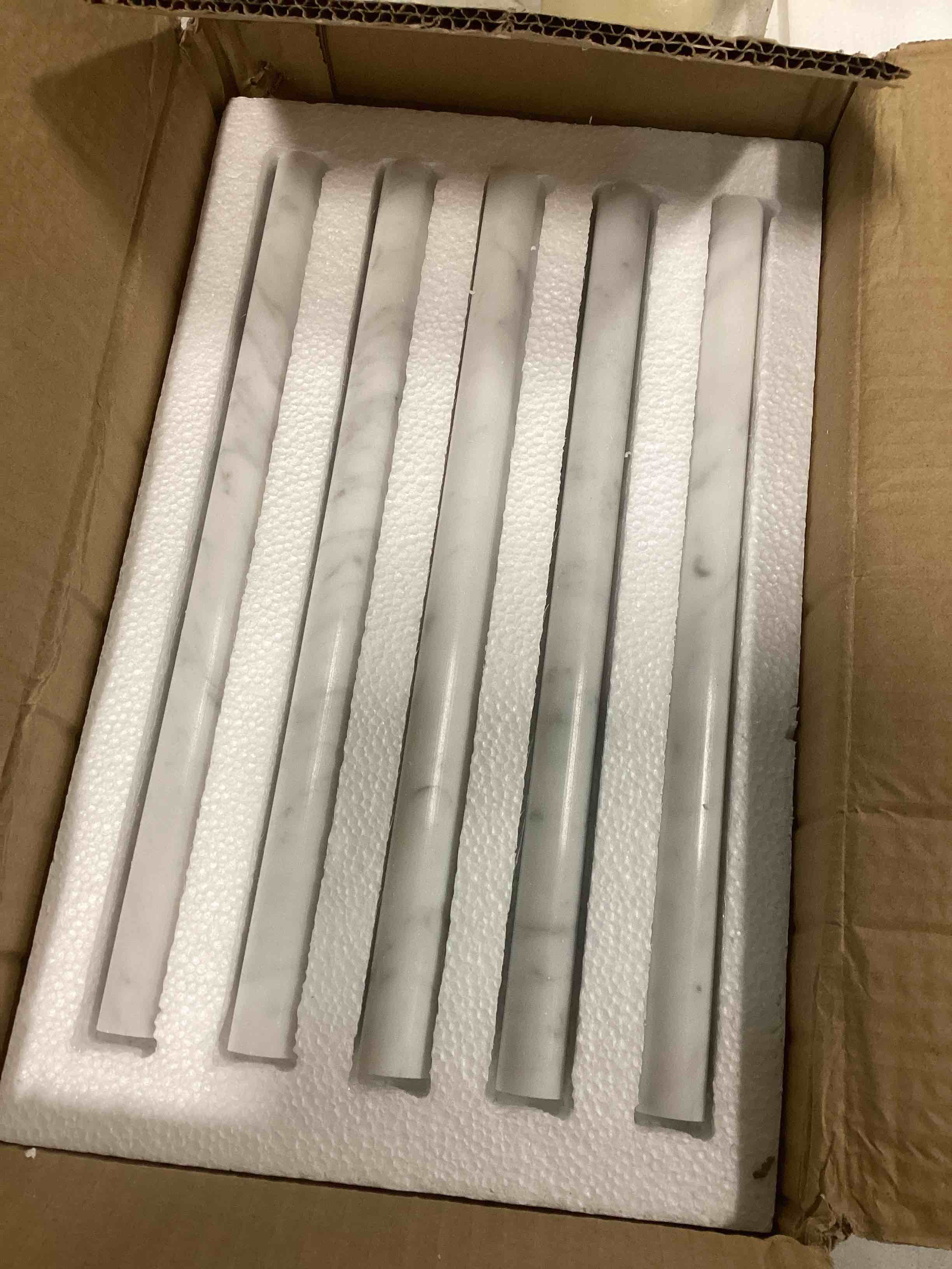 https://s3.amazonaws.com/lotting-images-prod/bidfta/BLU5971414_1708628821409.jpeg