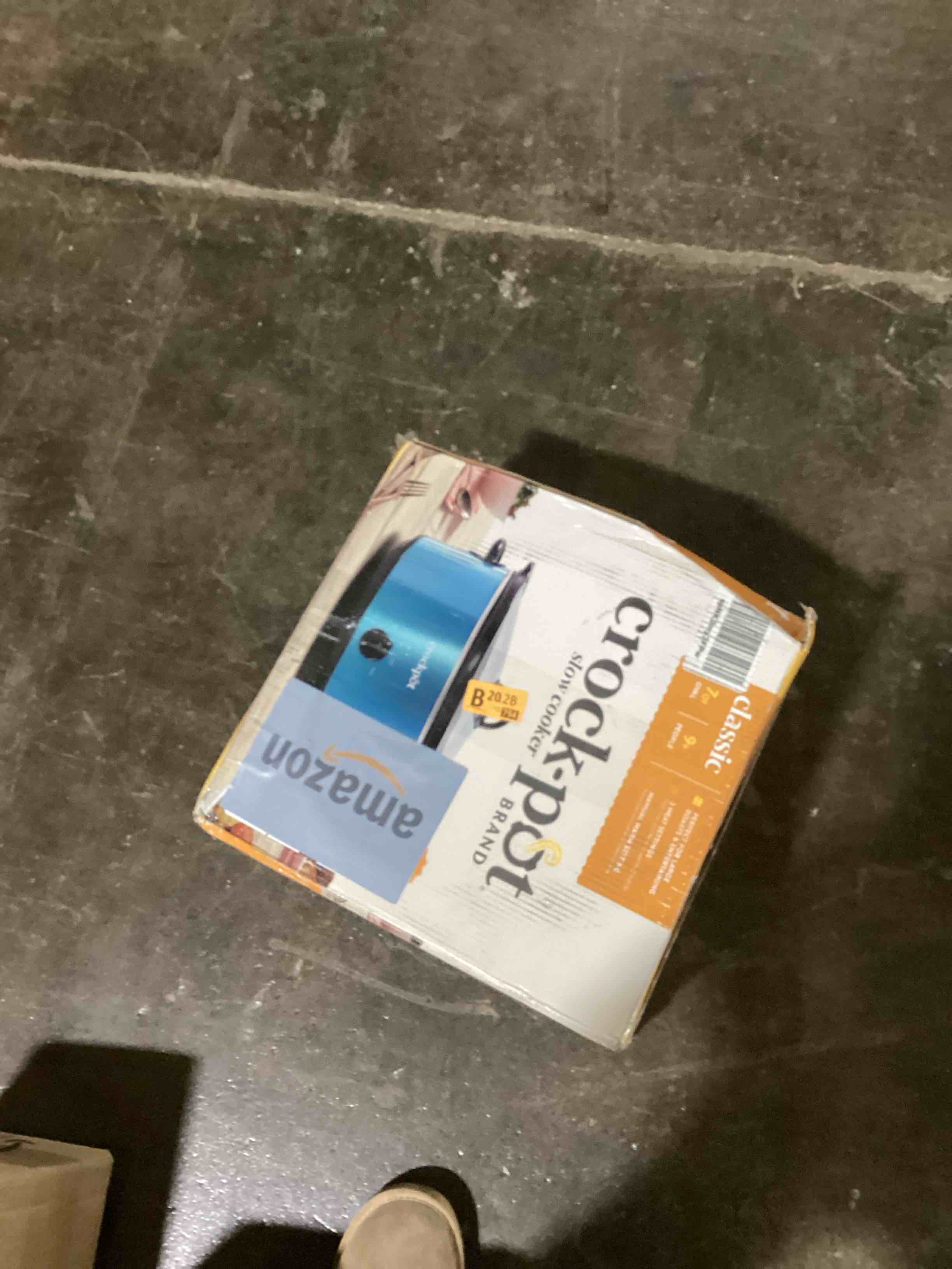 https://s3.amazonaws.com/lotting-images-prod/bidfta/BLU5972218_1709236952494.jpeg