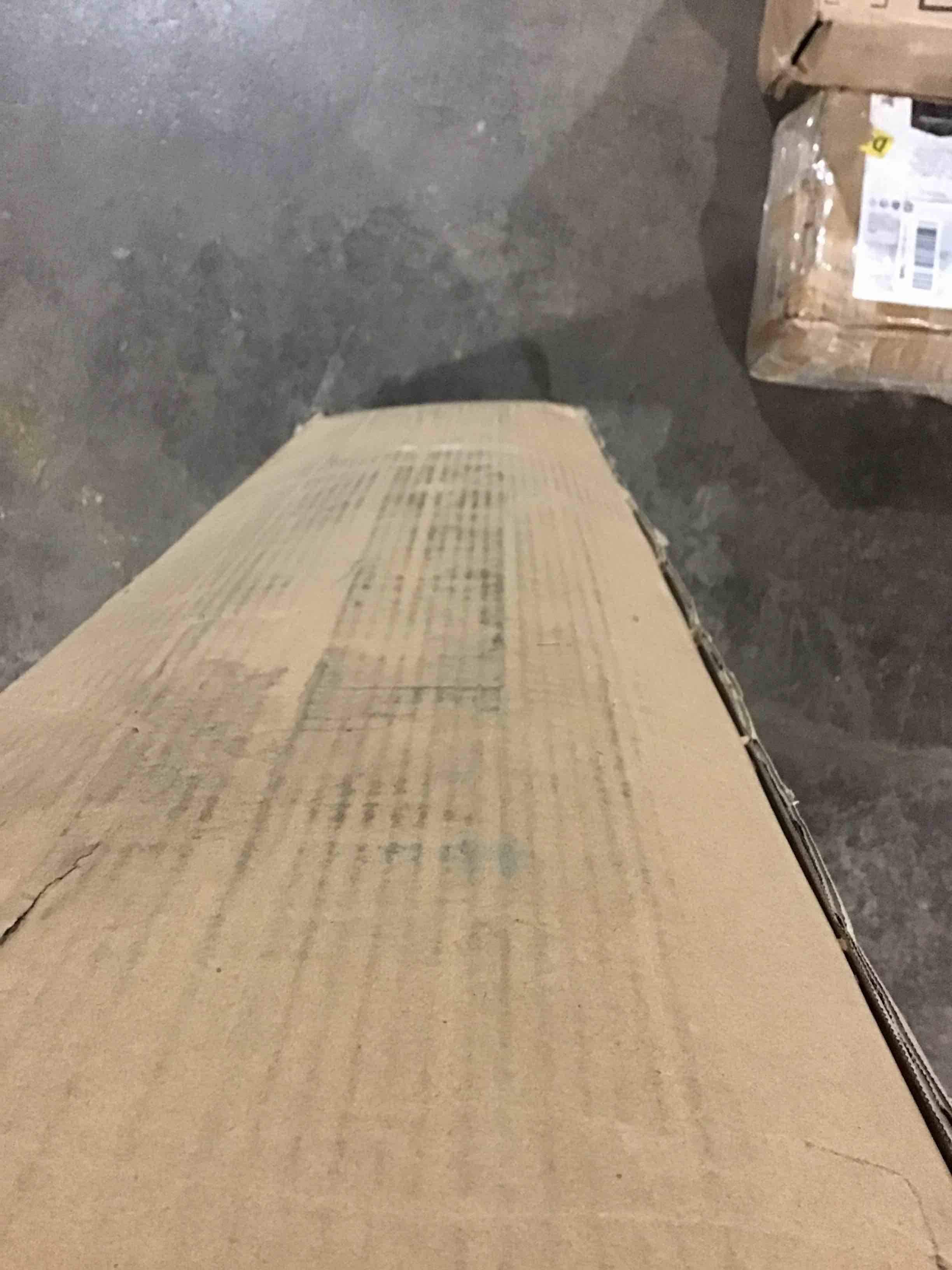 https://s3.amazonaws.com/lotting-images-prod/bidfta/BLU5972974_1709568761729.jpeg