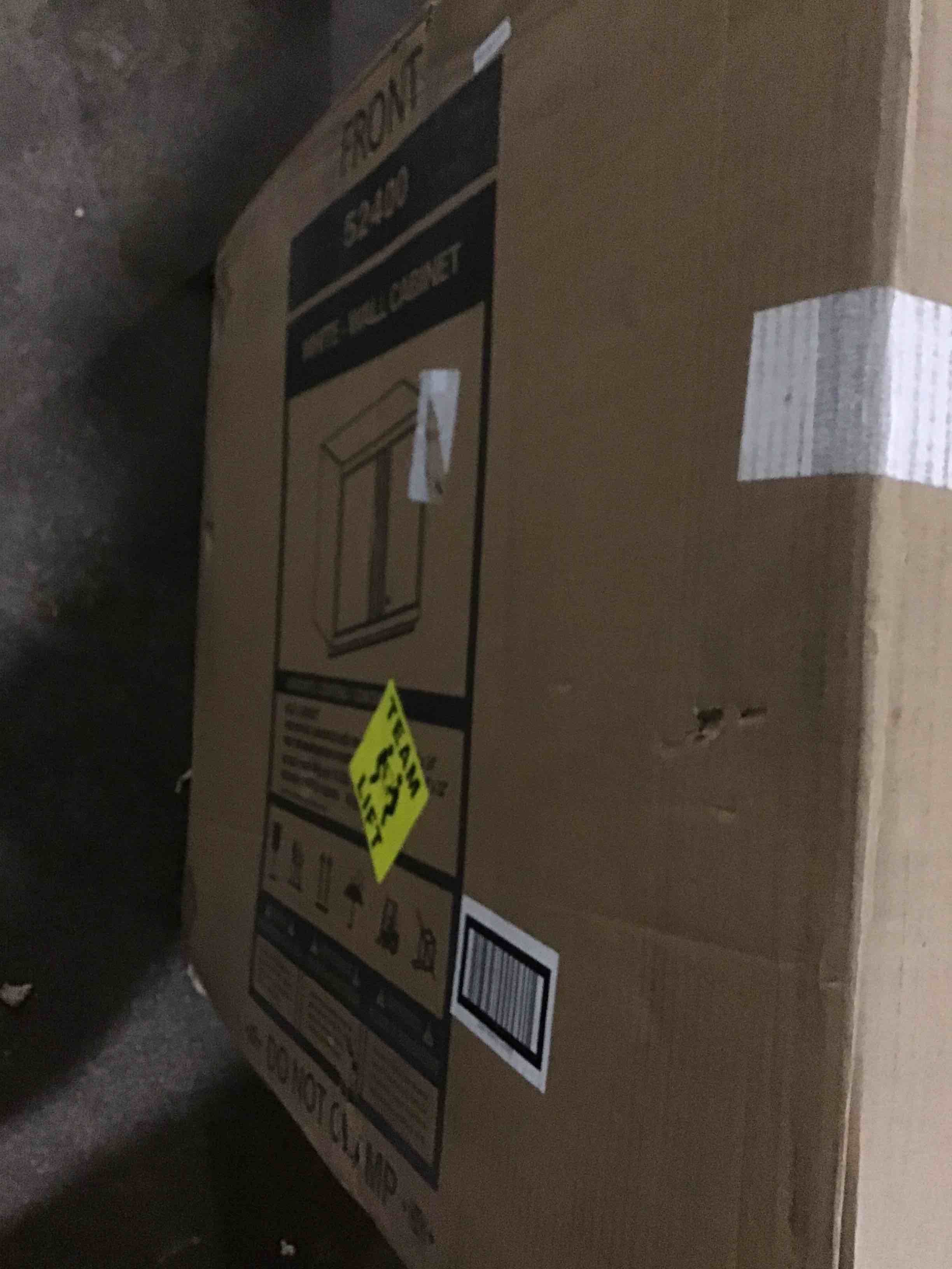 https://s3.amazonaws.com/lotting-images-prod/bidfta/BLU5972977_1709569657983.jpeg