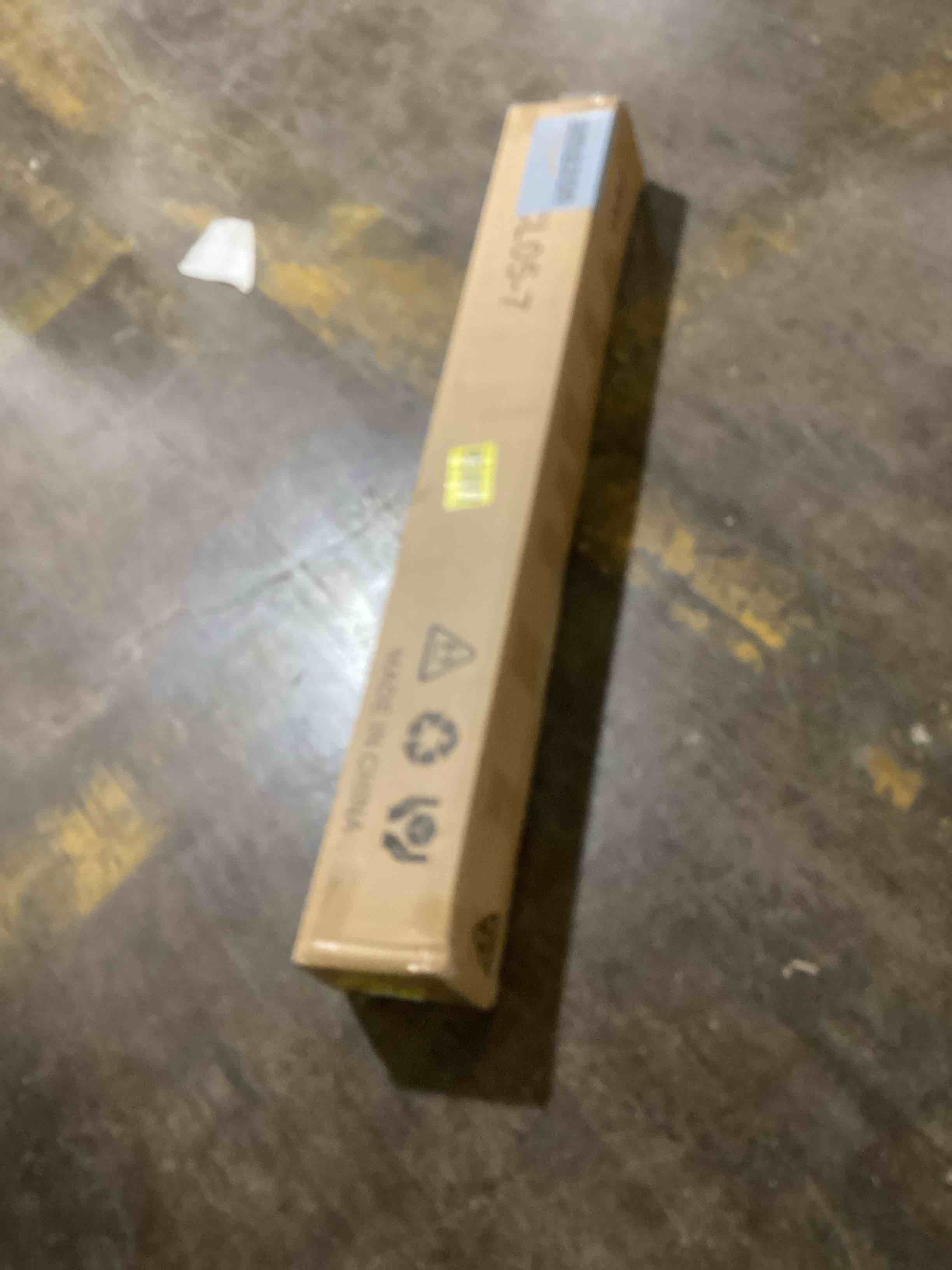 https://s3.amazonaws.com/lotting-images-prod/bidfta/BLU5973905_1709147717264.jpeg