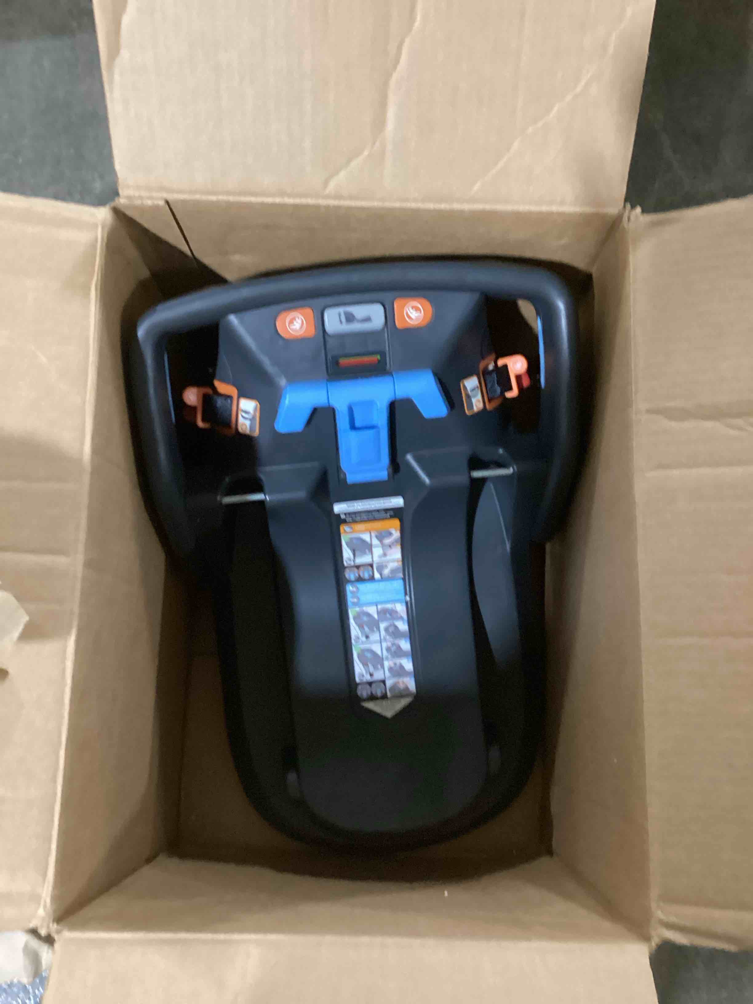 https://s3.amazonaws.com/lotting-images-prod/bidfta/BLU5974113_1709237530534.jpeg