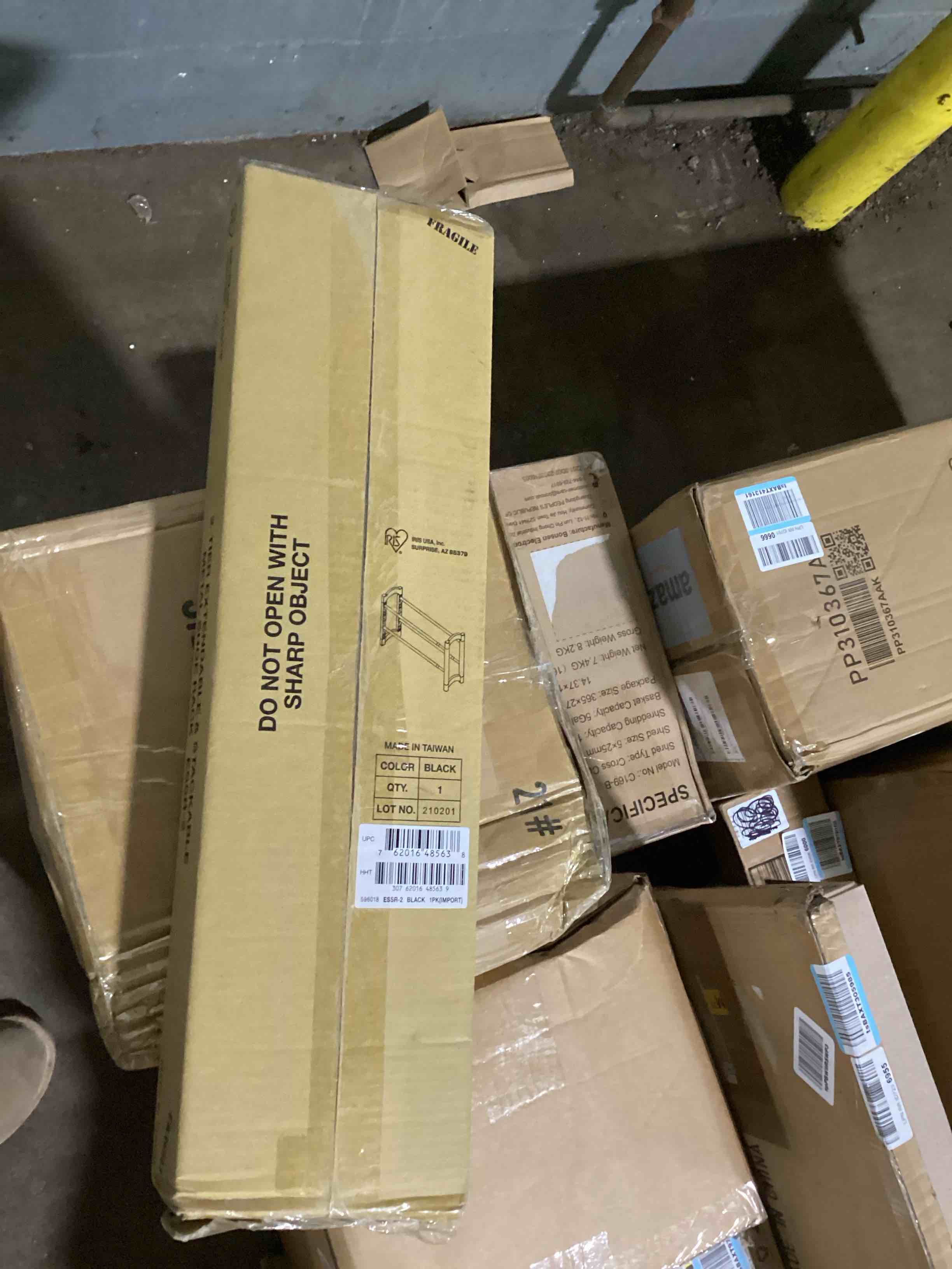 https://s3.amazonaws.com/lotting-images-prod/bidfta/BLU5974222_1709244402278.jpeg