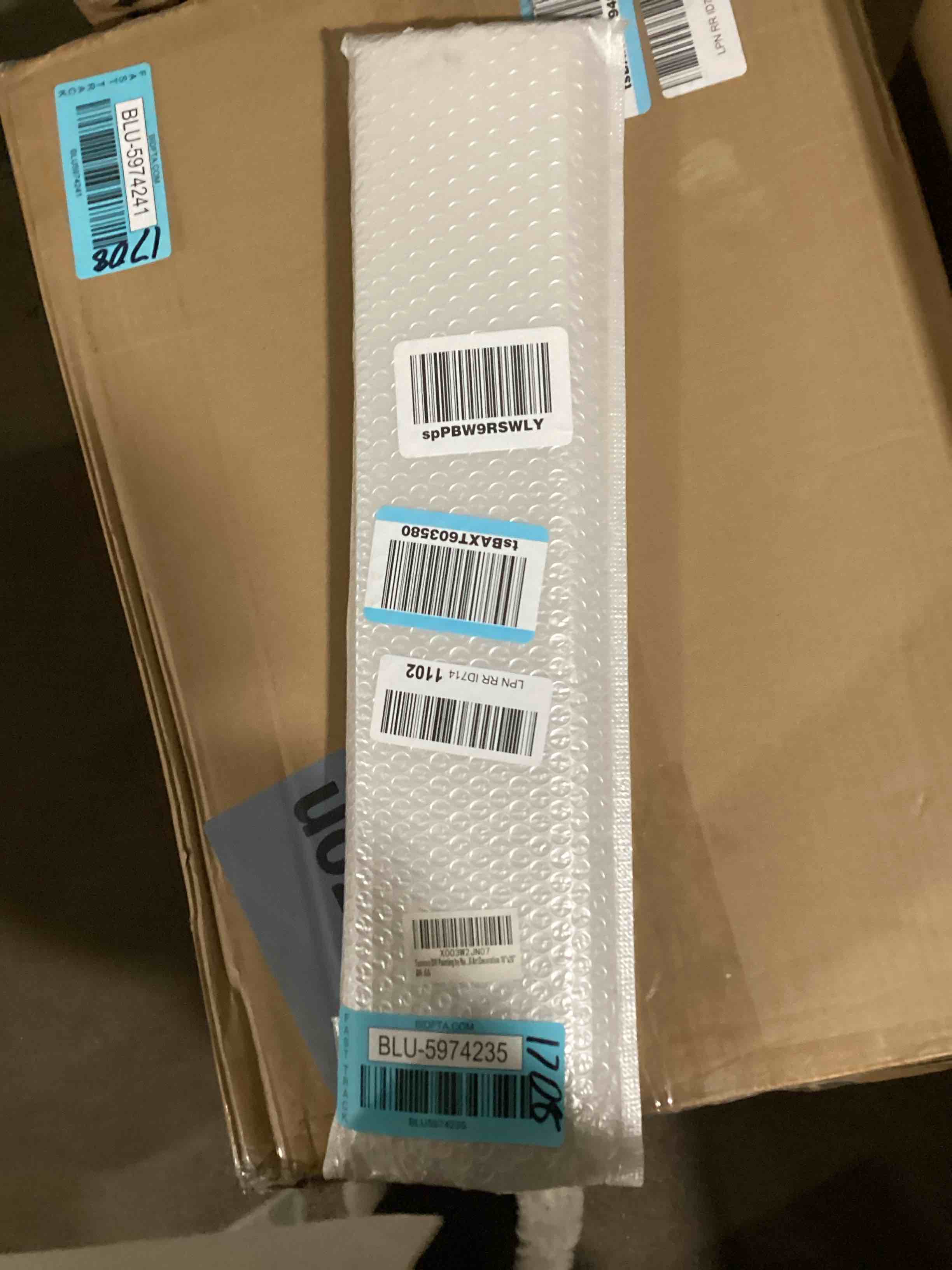 https://s3.amazonaws.com/lotting-images-prod/bidfta/BLU5974235_1709243185740.jpeg
