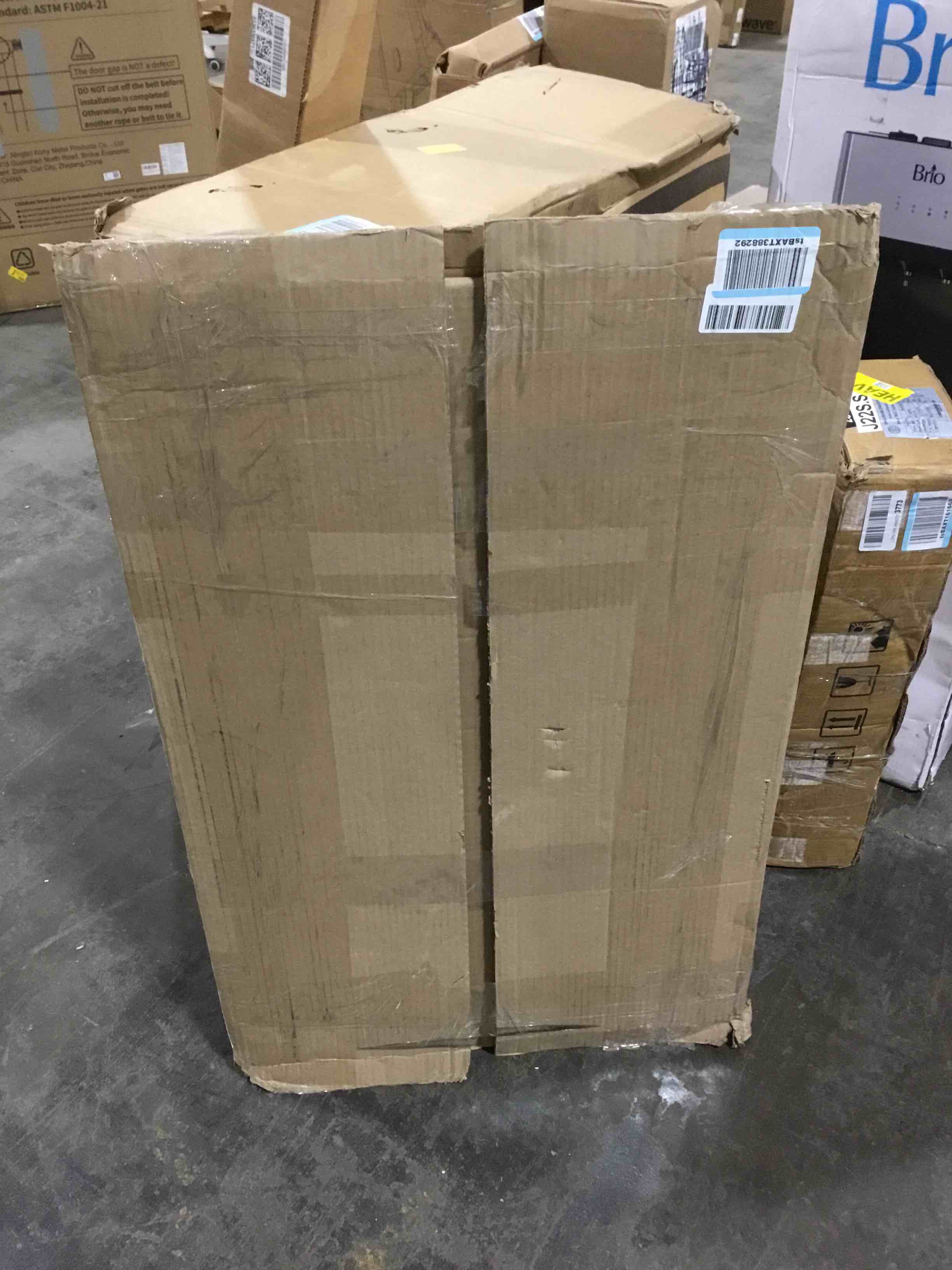 https://s3.amazonaws.com/lotting-images-prod/bidfta/BLU5974764_1709583497591.jpeg