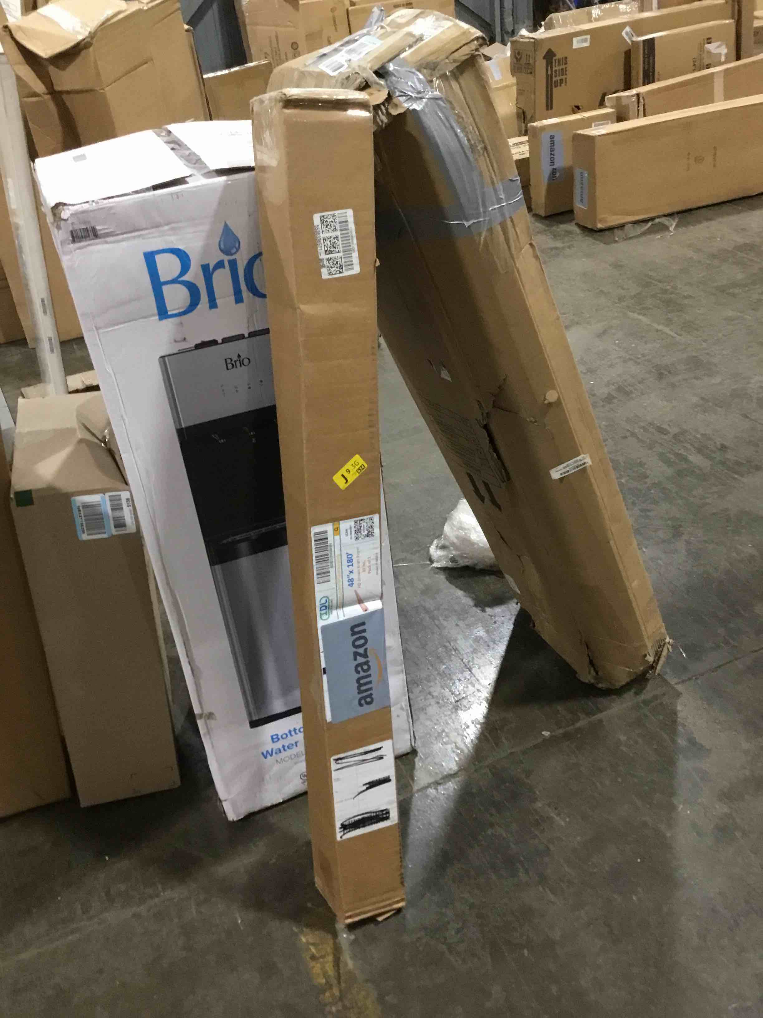 https://s3.amazonaws.com/lotting-images-prod/bidfta/BLU5974767_1709583942142.jpeg