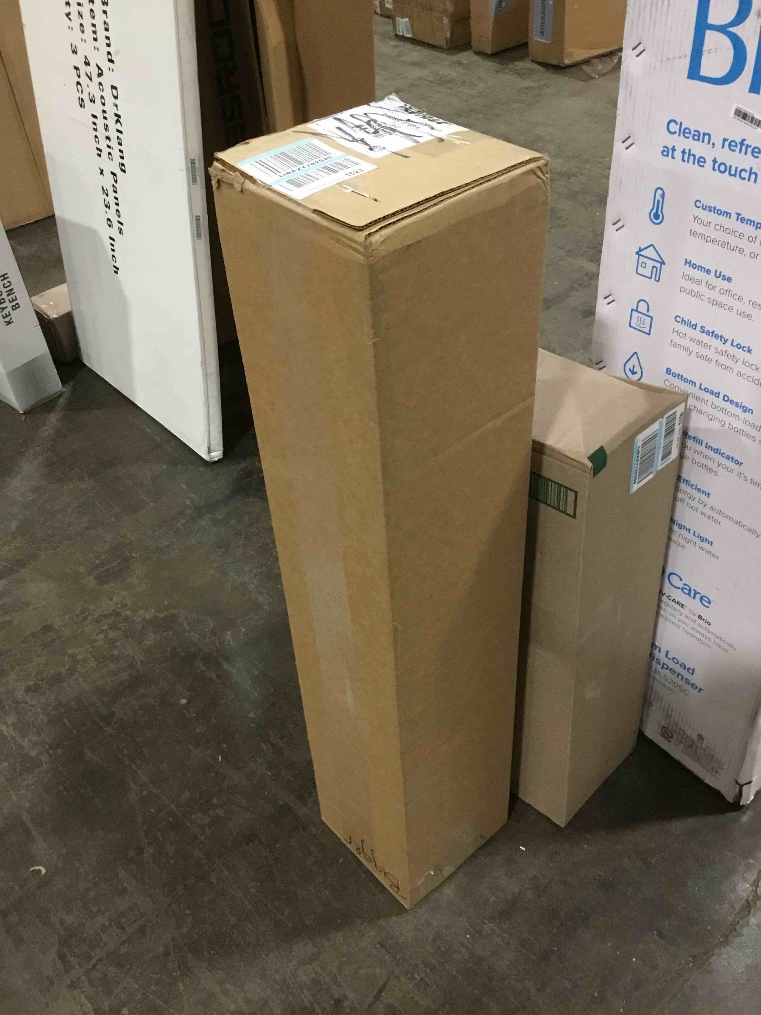 https://s3.amazonaws.com/lotting-images-prod/bidfta/BLU5974769_1709584613889.jpeg