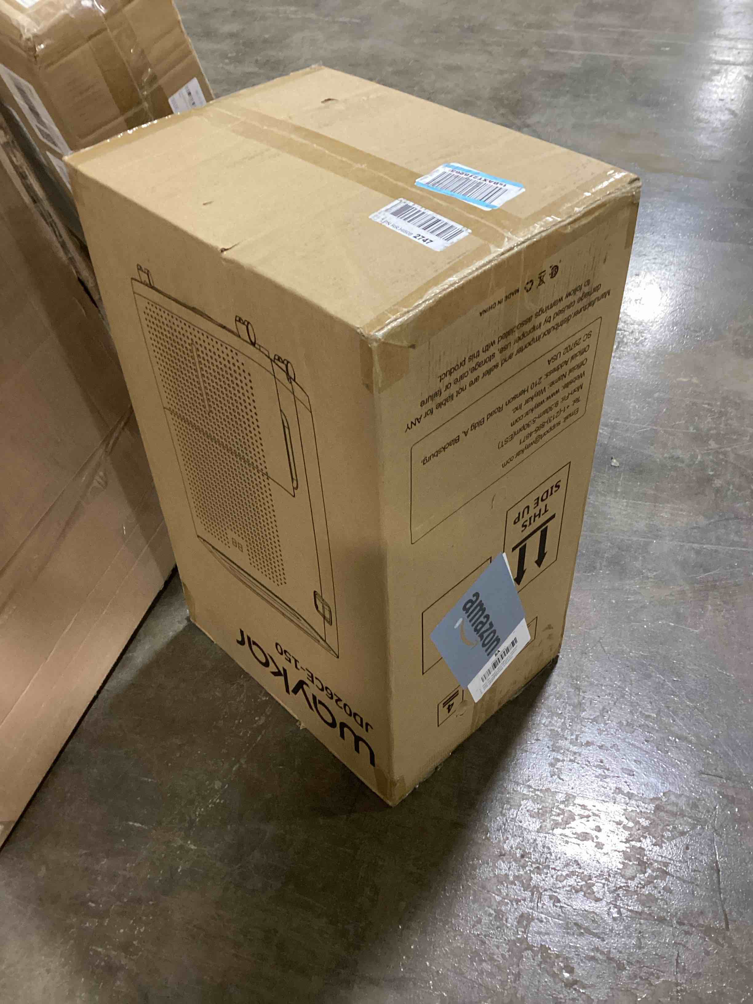 https://s3.amazonaws.com/lotting-images-prod/bidfta/BLU5974816_1709649209918.jpeg