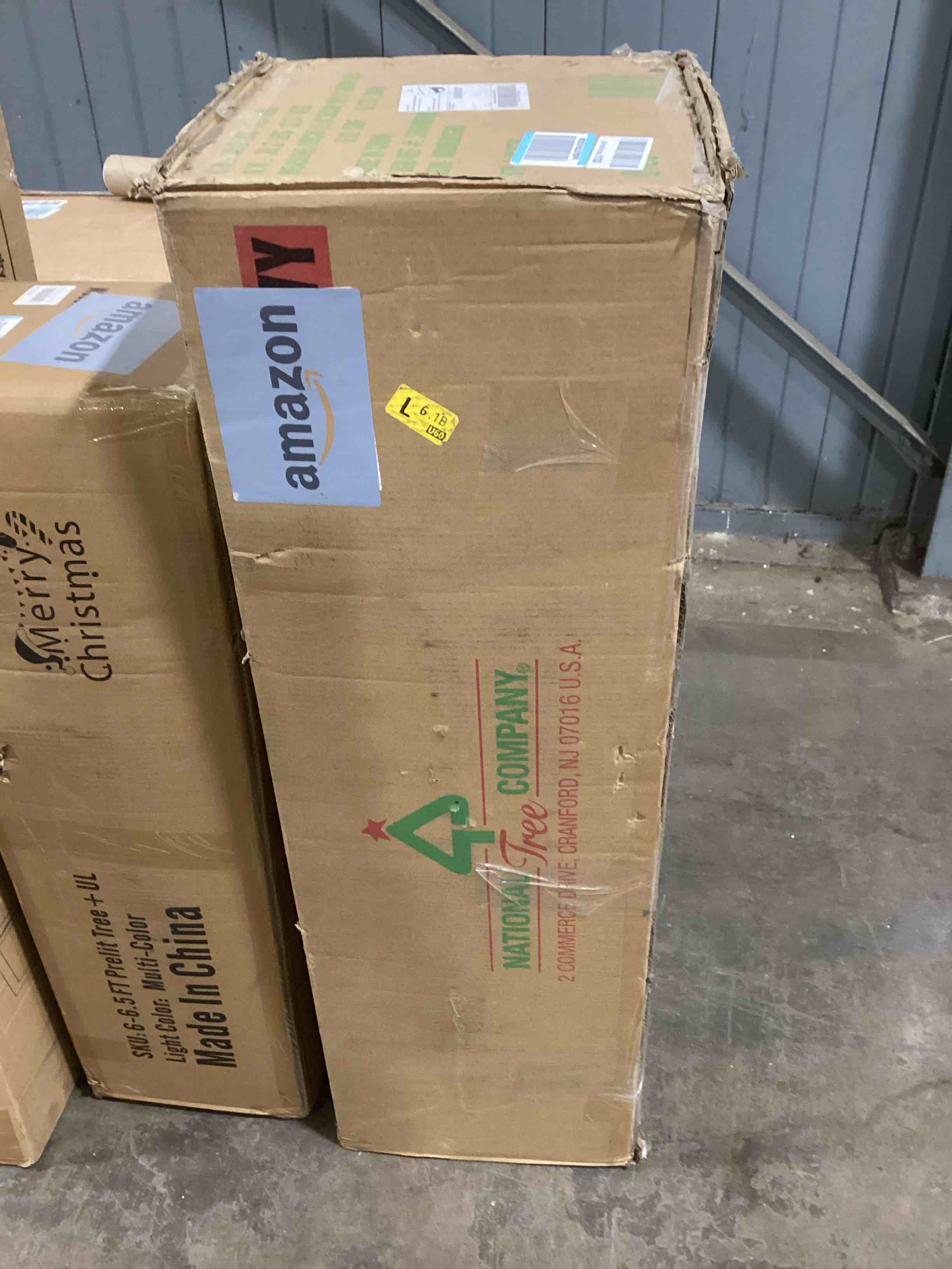 https://s3.amazonaws.com/lotting-images-prod/bidfta/BLU5974819_1709649451254.jpeg