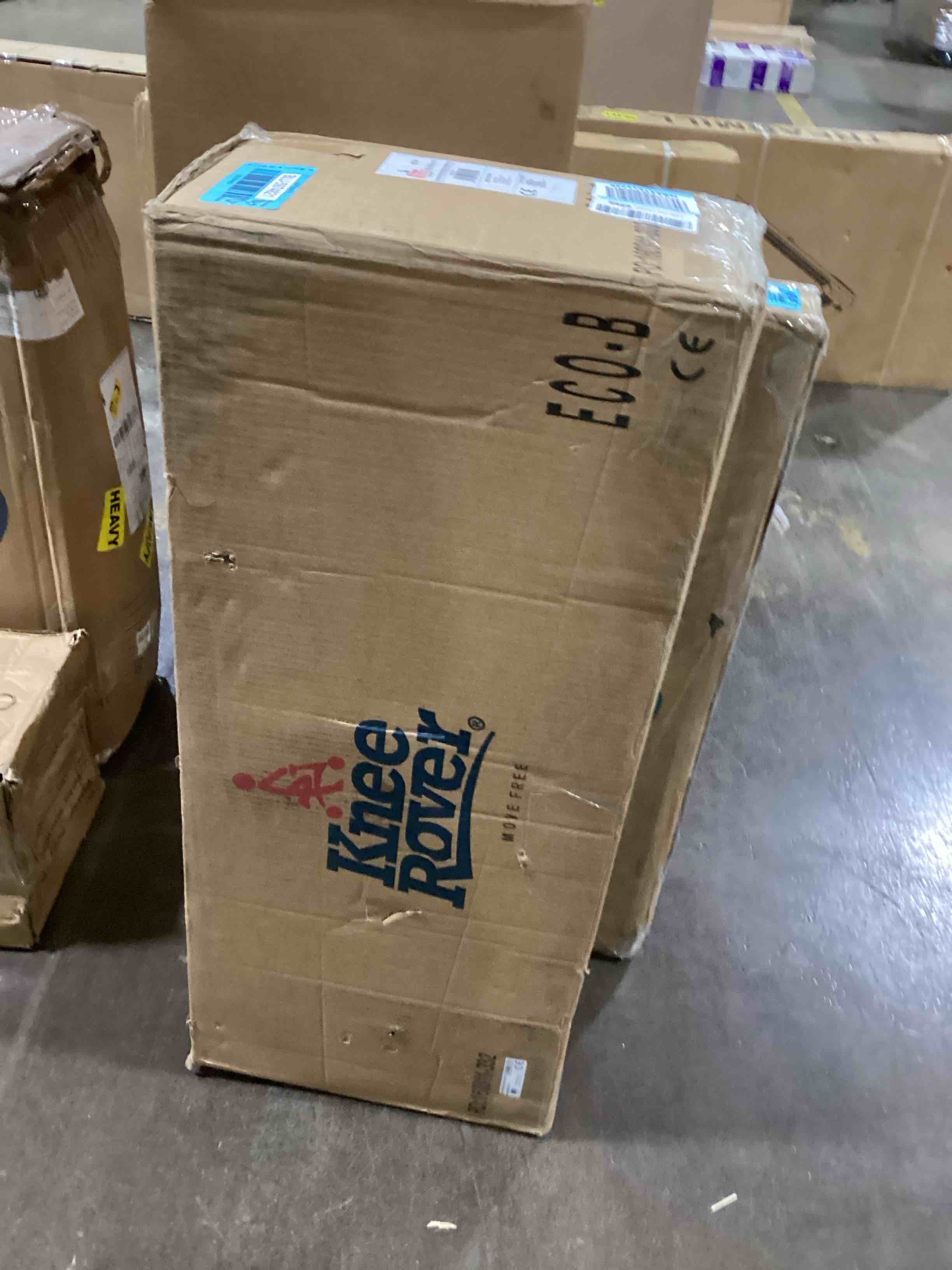https://s3.amazonaws.com/lotting-images-prod/bidfta/BLU5974821_1709585289112.jpeg