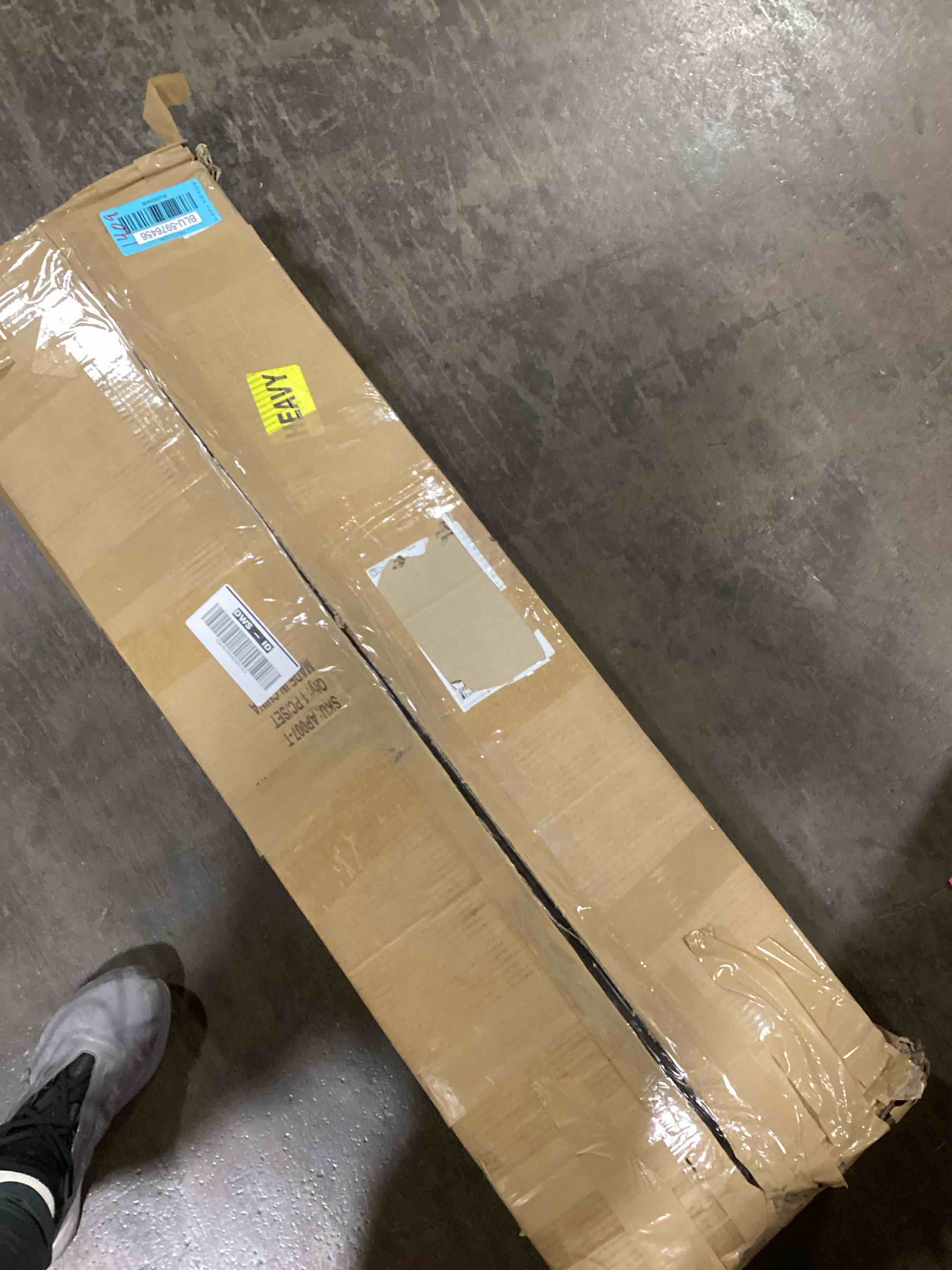 https://s3.amazonaws.com/lotting-images-prod/bidfta/BLU5976456_1708367249116.jpeg