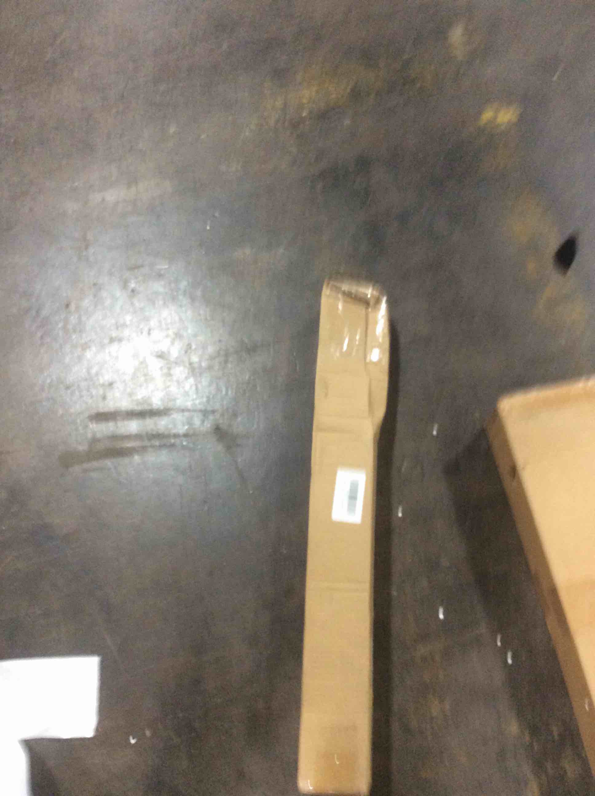 https://s3.amazonaws.com/lotting-images-prod/bidfta/BLU5977201_1708703381764.jpeg