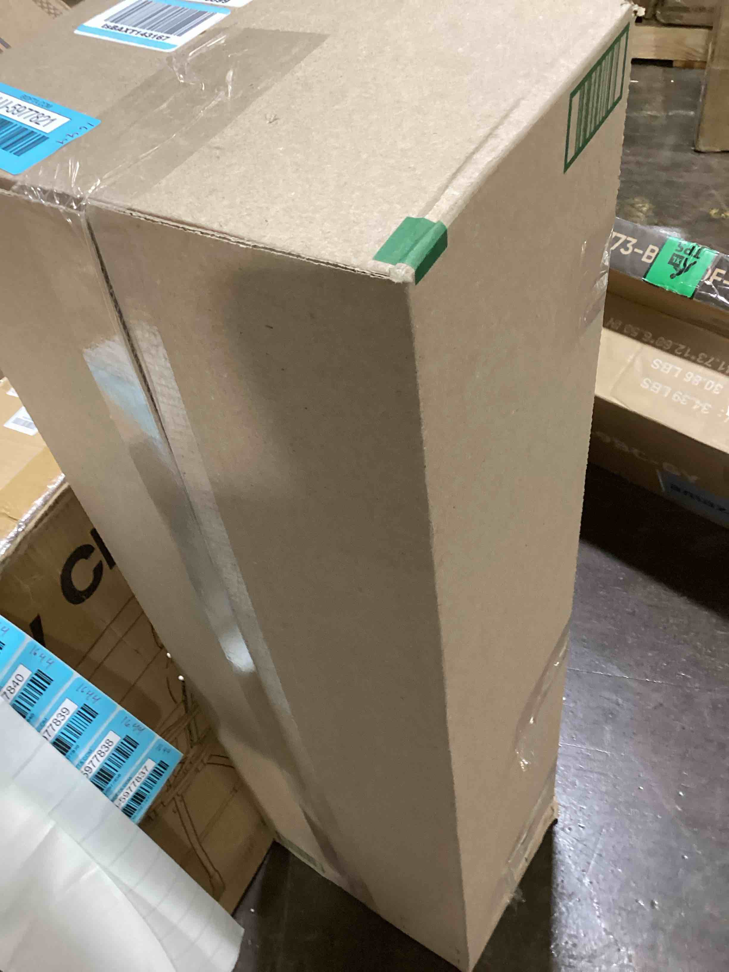 https://s3.amazonaws.com/lotting-images-prod/bidfta/BLU5977821_1709137363078.jpeg