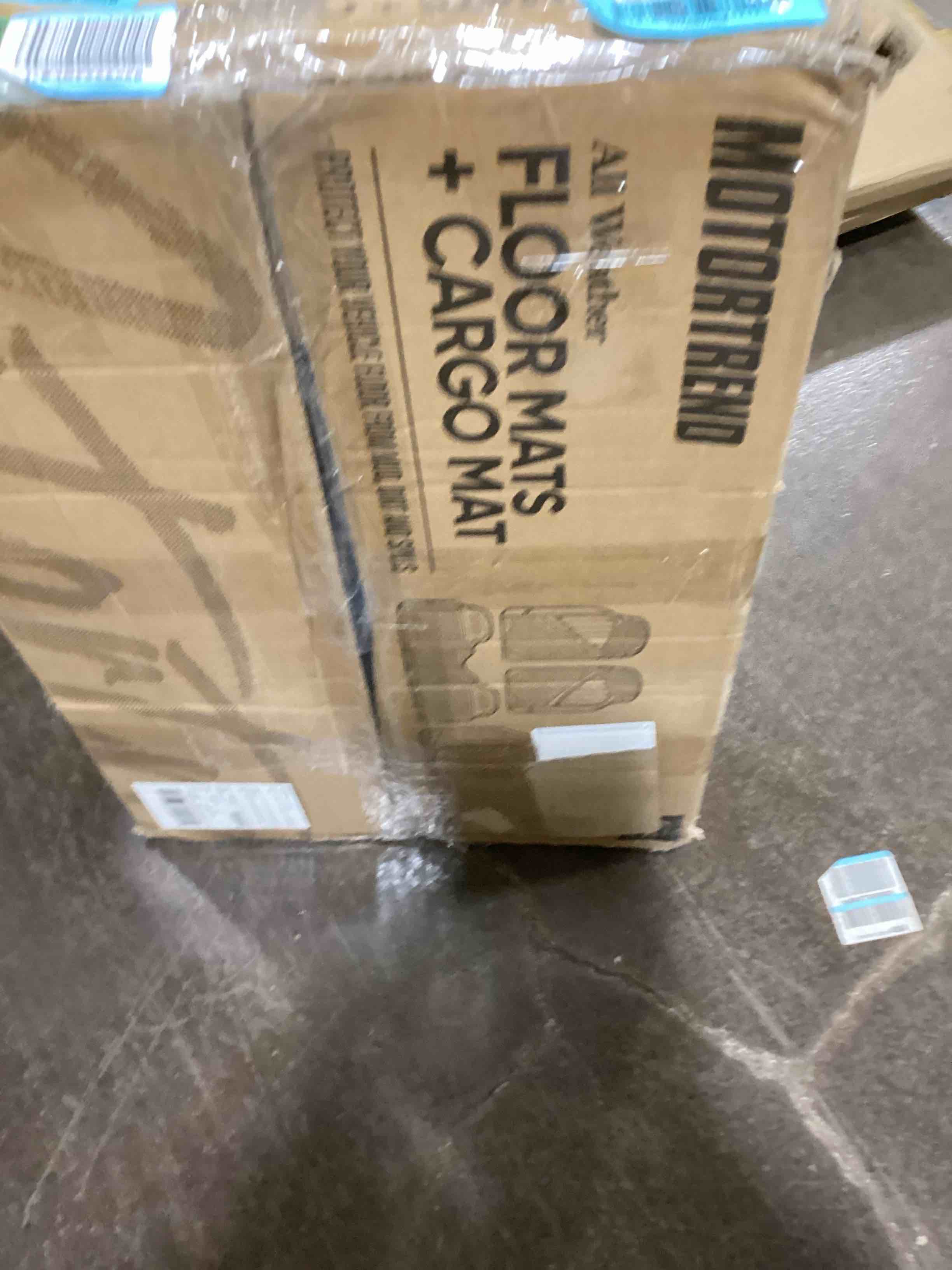 https://s3.amazonaws.com/lotting-images-prod/bidfta/BLU5977825_1709137770938.jpeg