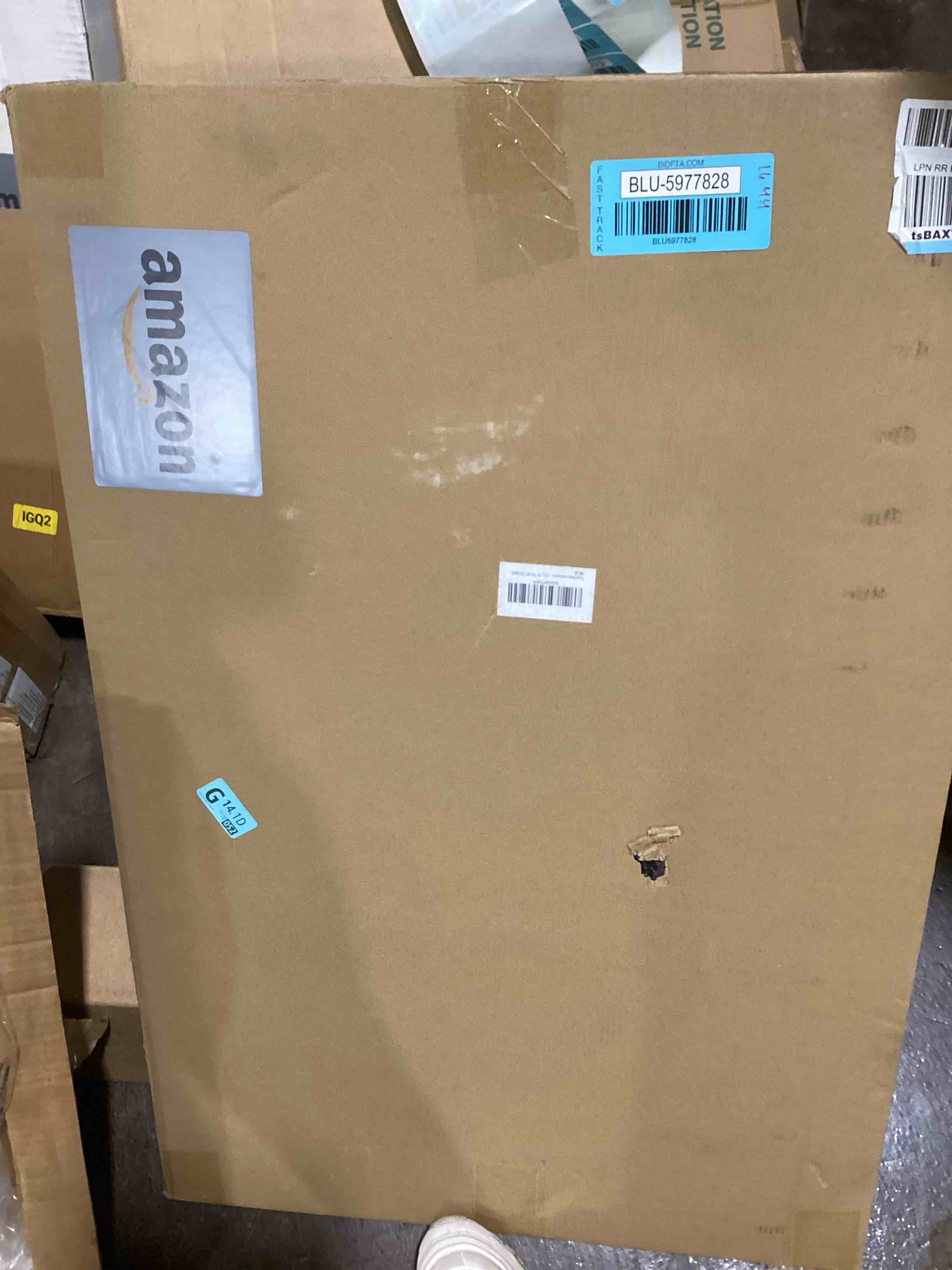https://s3.amazonaws.com/lotting-images-prod/bidfta/BLU5977828_1709138116818.jpeg