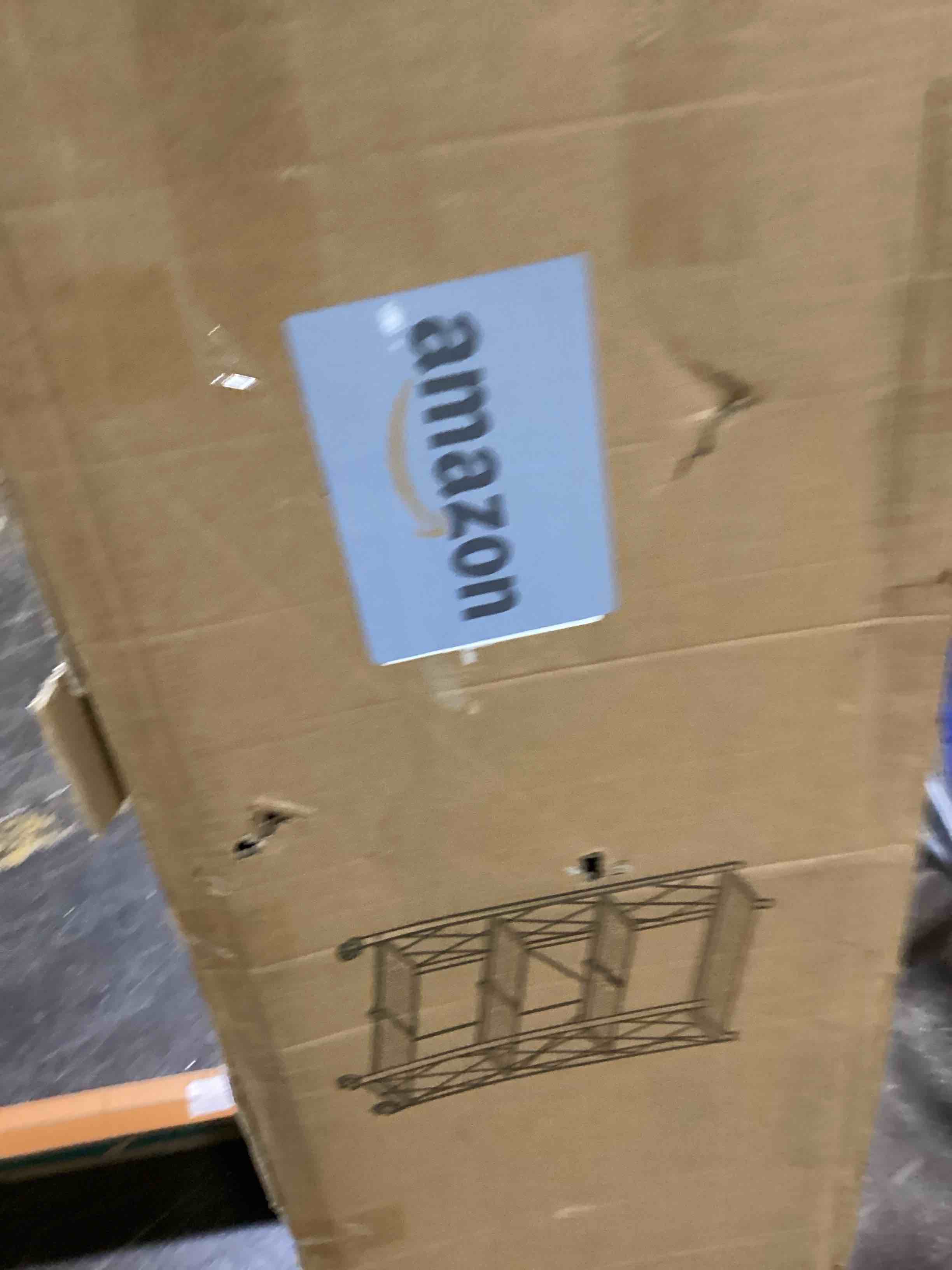 https://s3.amazonaws.com/lotting-images-prod/bidfta/BLU5977836_1709142259340.jpeg