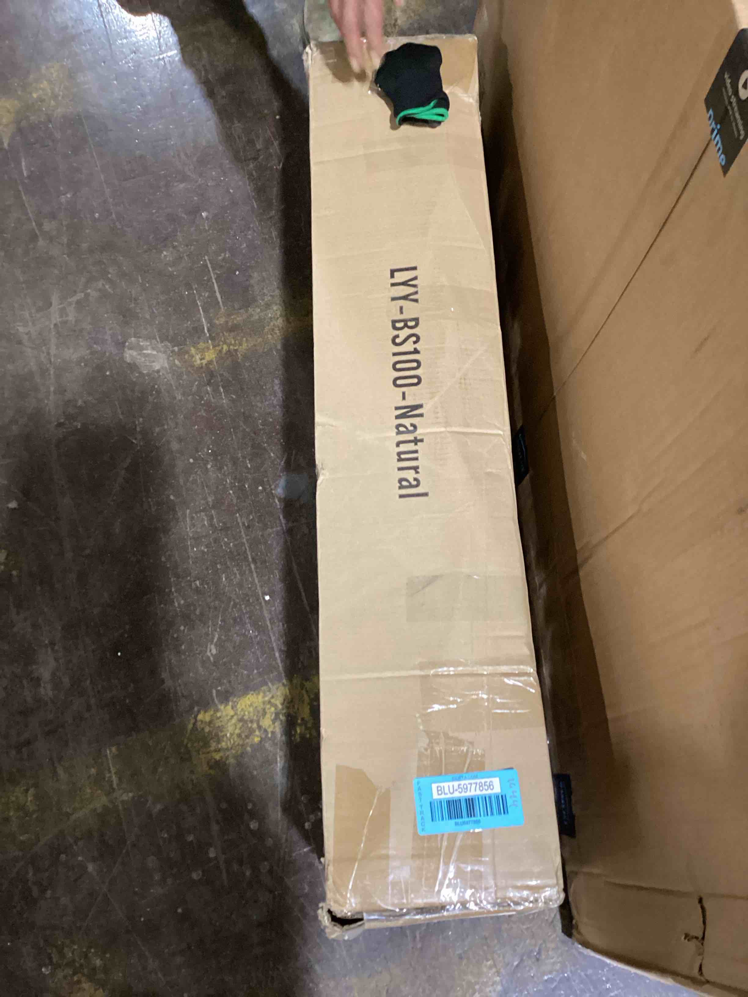 https://s3.amazonaws.com/lotting-images-prod/bidfta/BLU5977856_1709145563373.jpeg