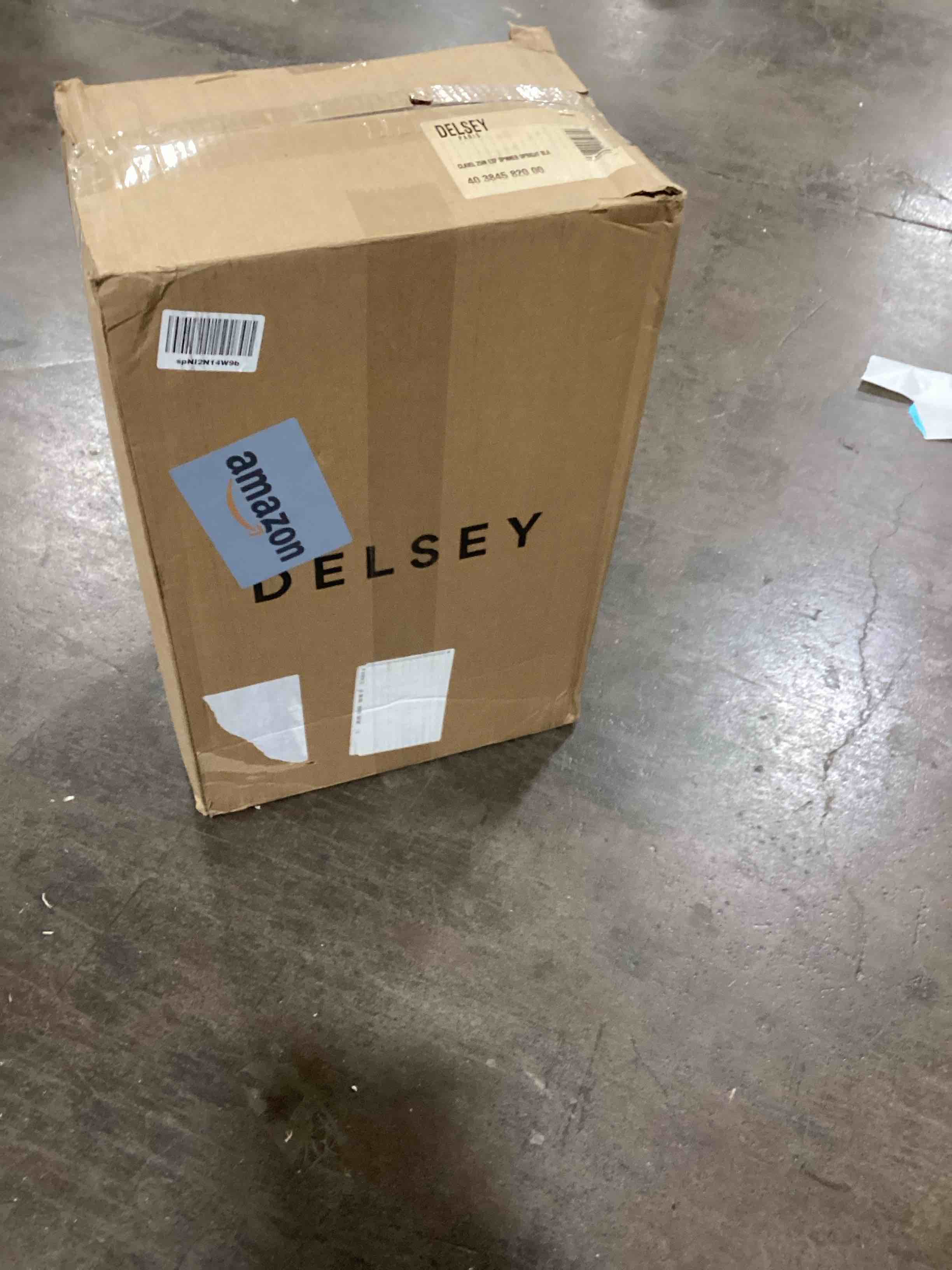https://s3.amazonaws.com/lotting-images-prod/bidfta/BLU5978385_1710773201027.jpeg