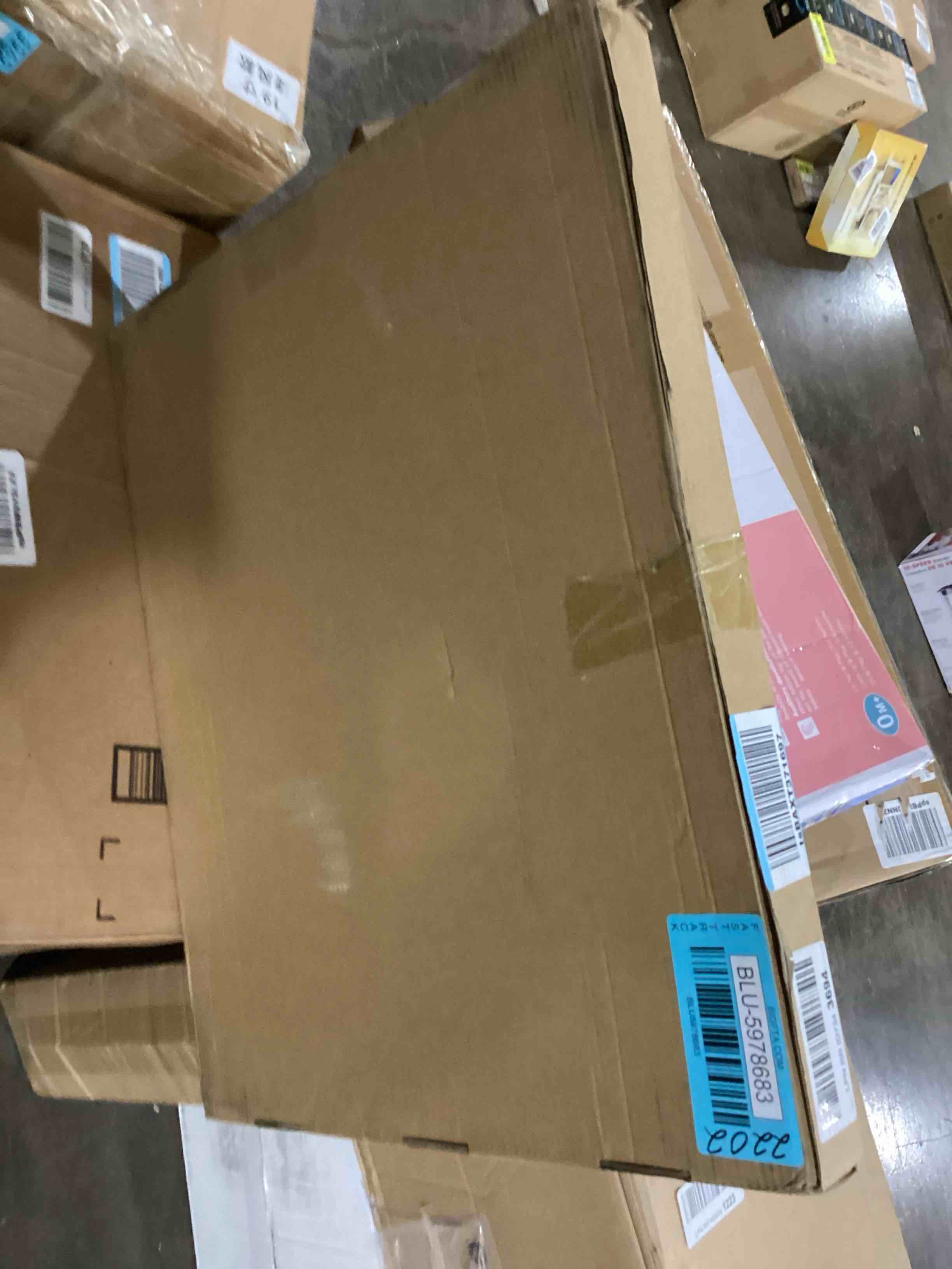 https://s3.amazonaws.com/lotting-images-prod/bidfta/BLU5978683_1710963229873.jpeg