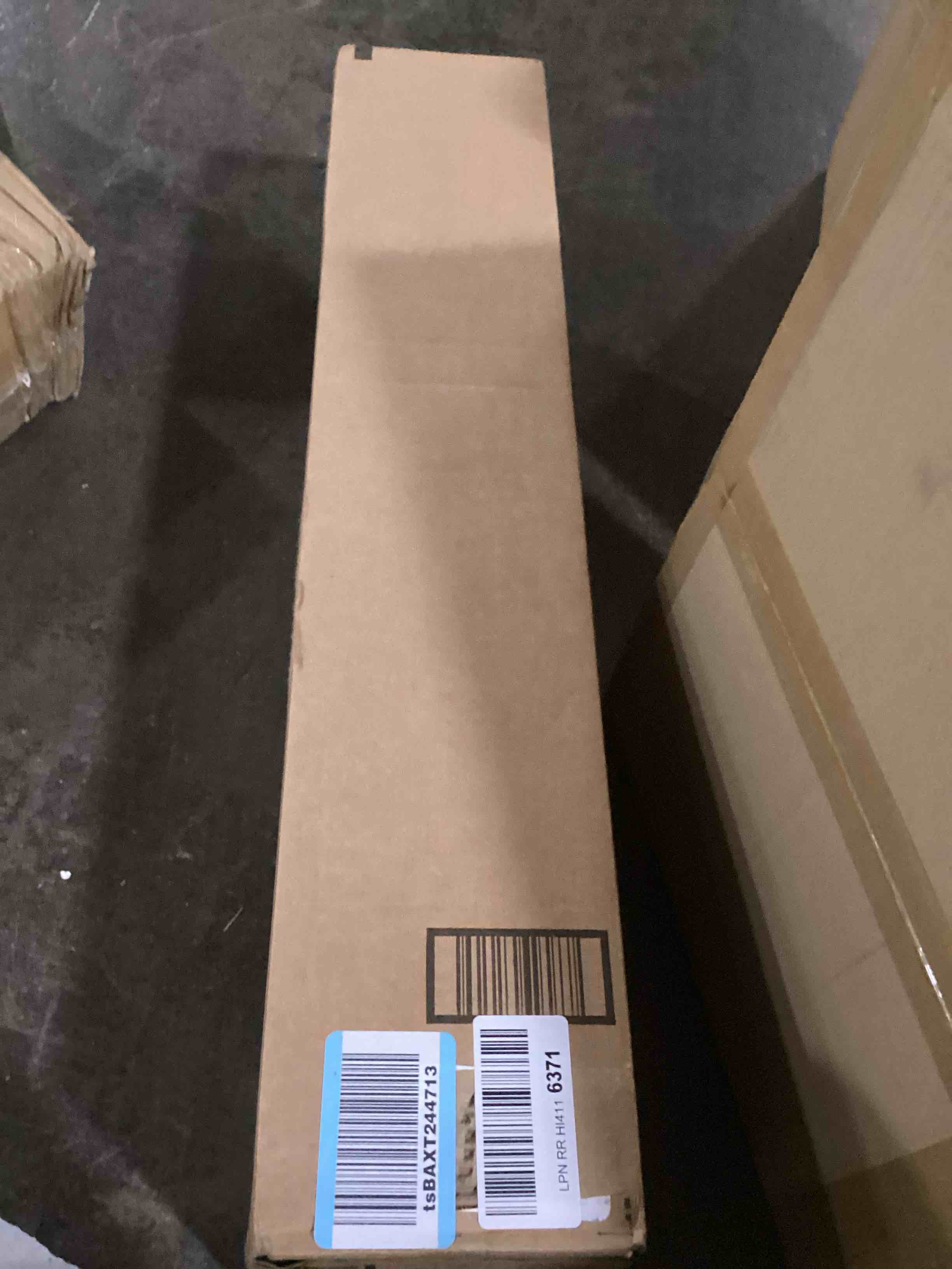 https://s3.amazonaws.com/lotting-images-prod/bidfta/BLU5979738_1707426004633.jpeg