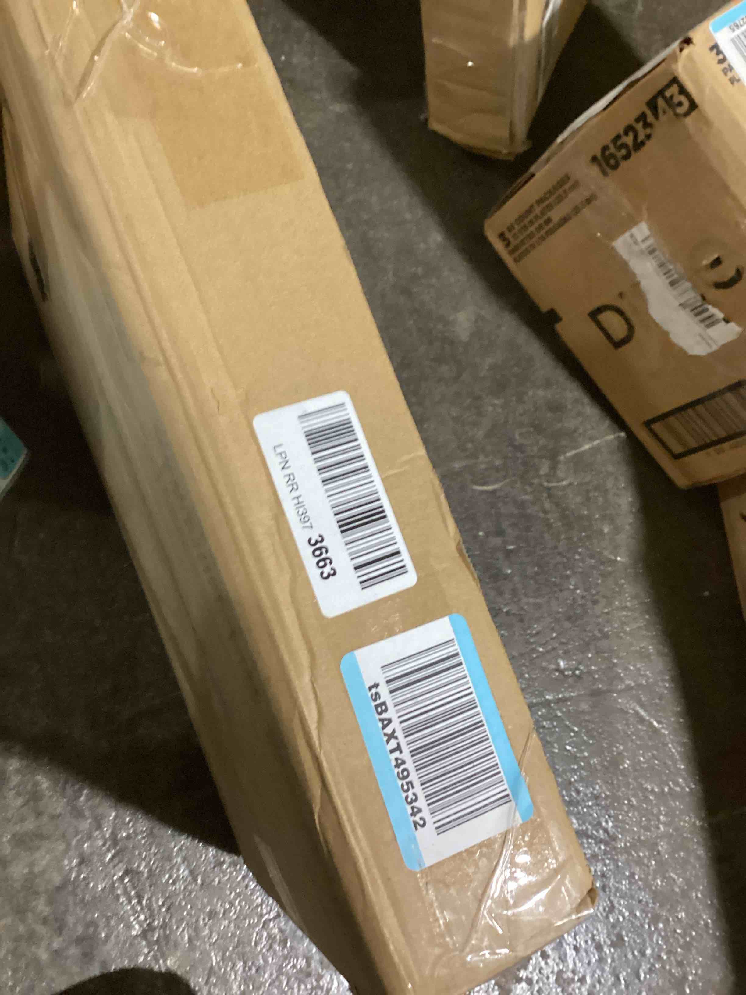 https://s3.amazonaws.com/lotting-images-prod/bidfta/BLU5979790_1707427499792.jpeg