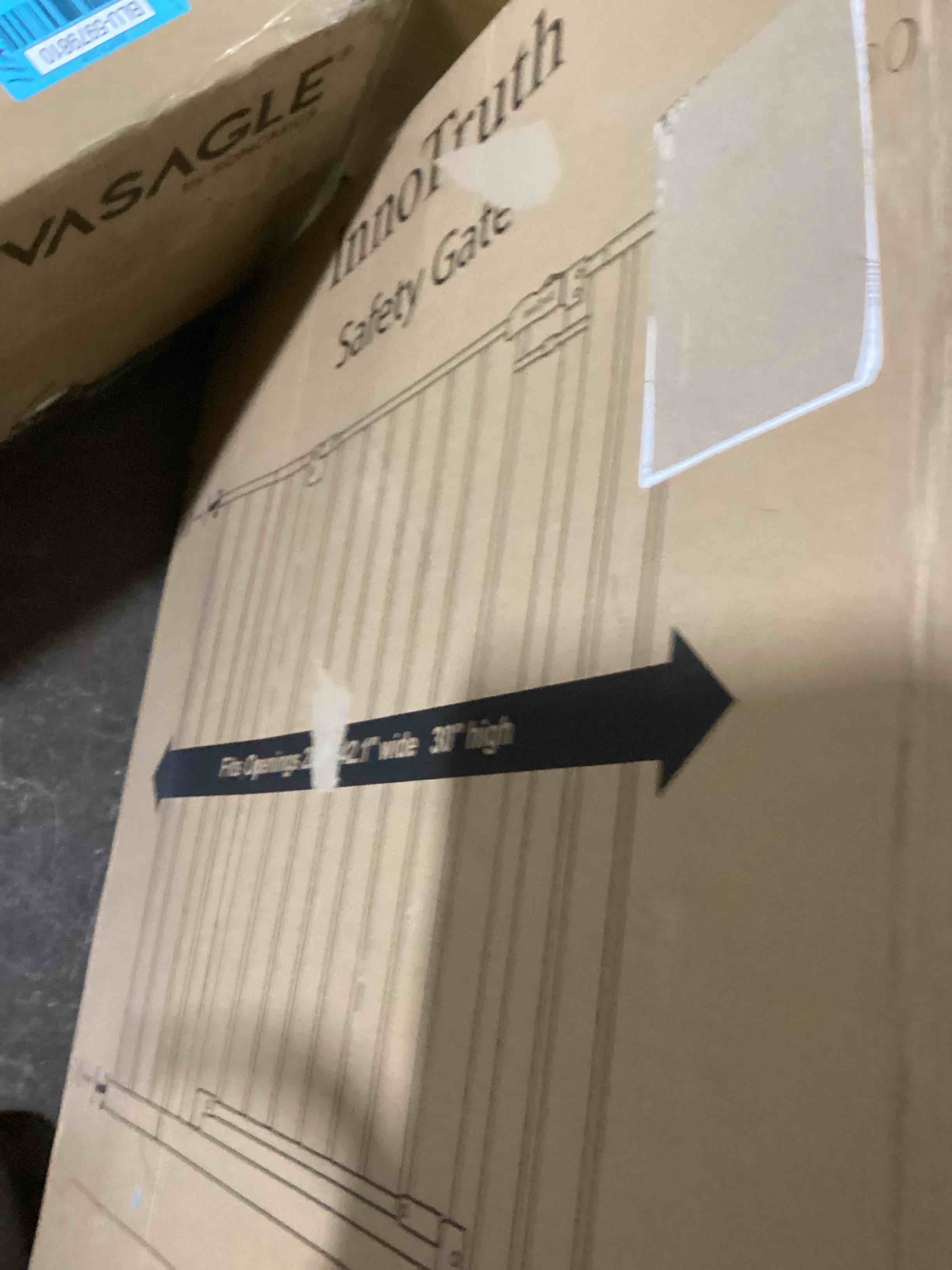 https://s3.amazonaws.com/lotting-images-prod/bidfta/BLU5979811_1707426990049.jpeg
