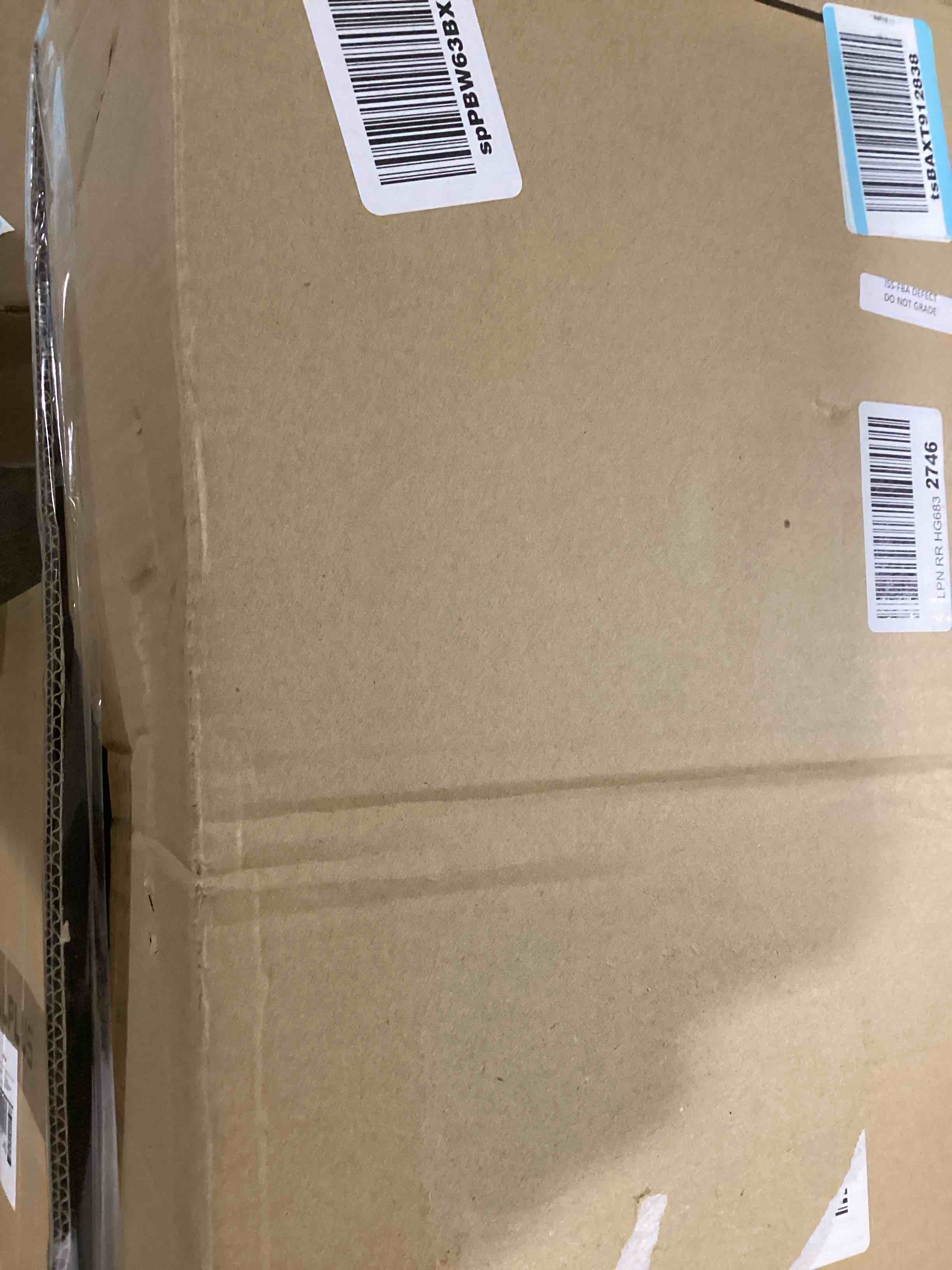 https://s3.amazonaws.com/lotting-images-prod/bidfta/BLU5980503_1707948247422.jpeg