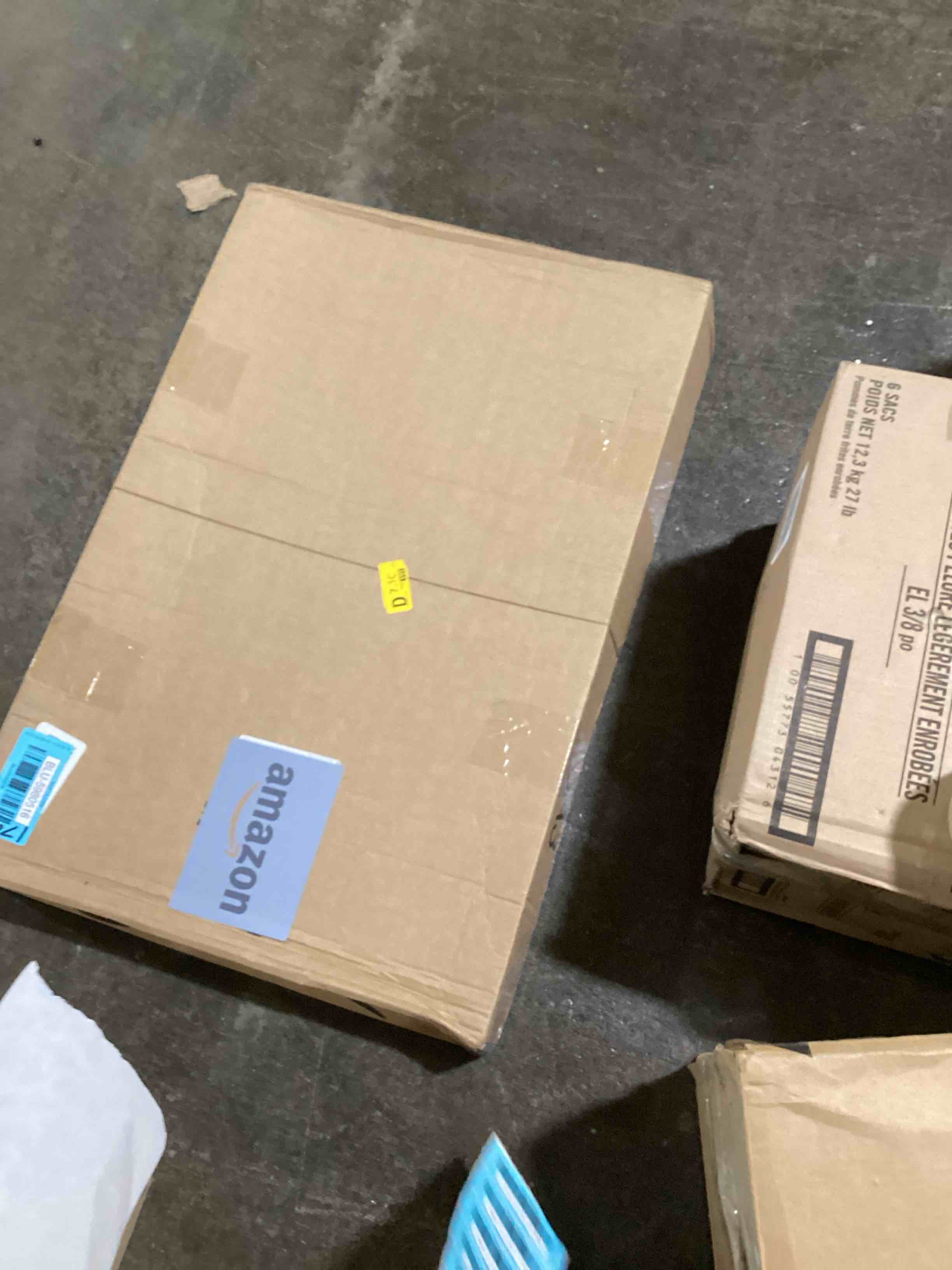 https://s3.amazonaws.com/lotting-images-prod/bidfta/BLU5980516_1709237049598.jpeg