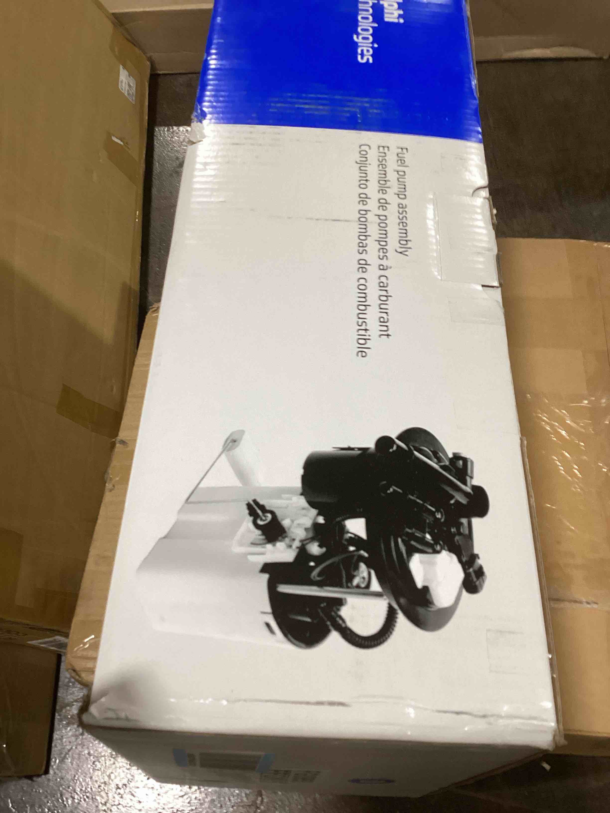 https://s3.amazonaws.com/lotting-images-prod/bidfta/BLU5980572_1707932637751.jpeg
