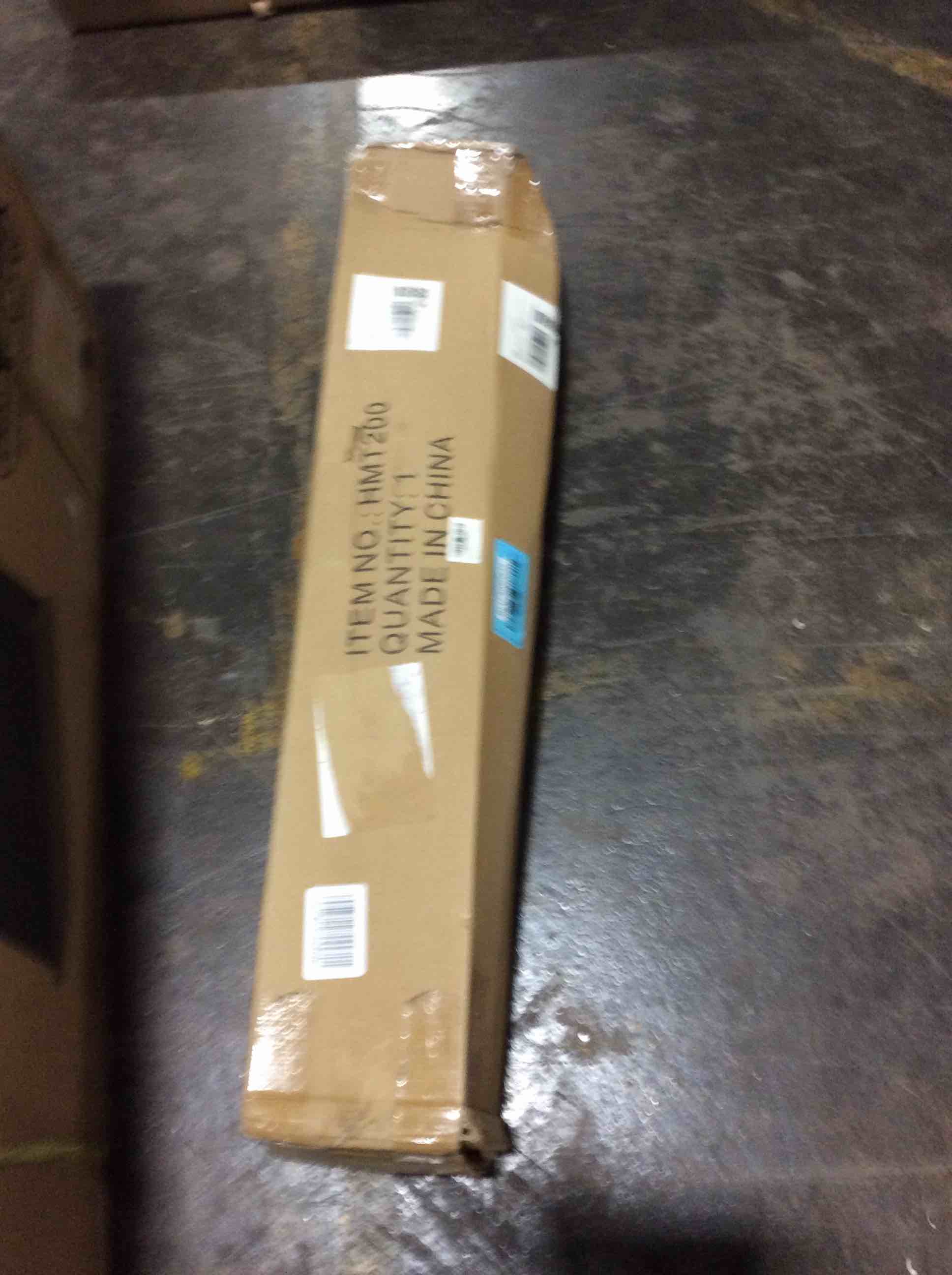 https://s3.amazonaws.com/lotting-images-prod/bidfta/BLU5980835_1708029611262.jpeg