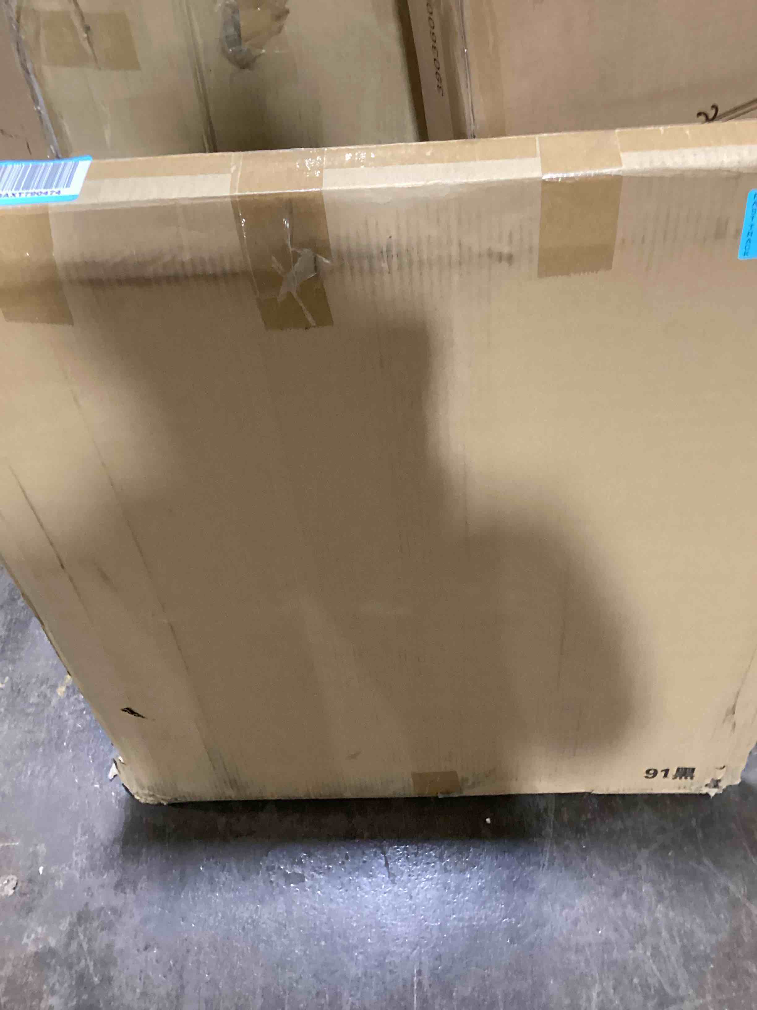 https://s3.amazonaws.com/lotting-images-prod/bidfta/BLU5980884_1708092481365.jpeg