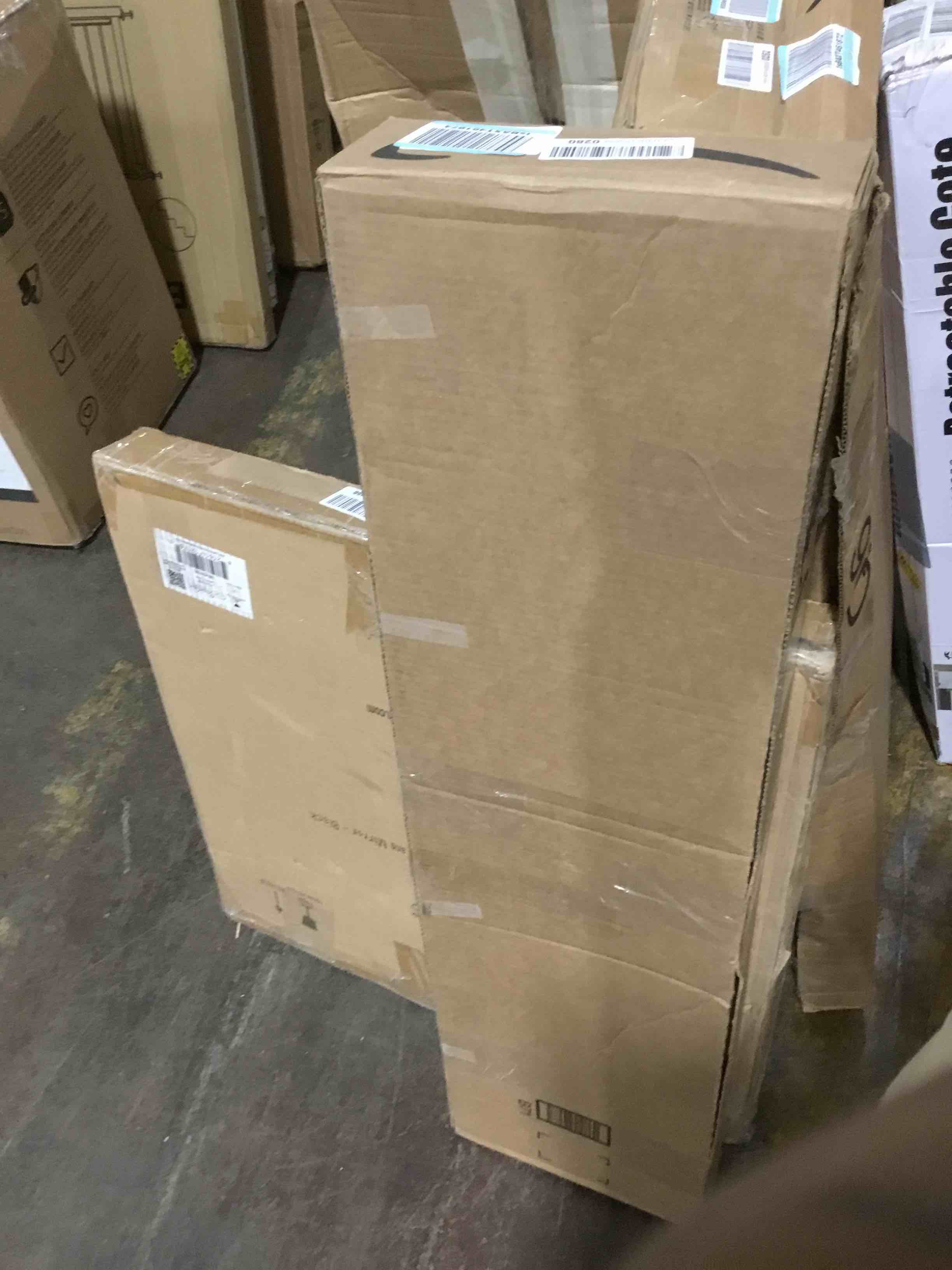 https://s3.amazonaws.com/lotting-images-prod/bidfta/BLU5981827_1708963839419.jpeg