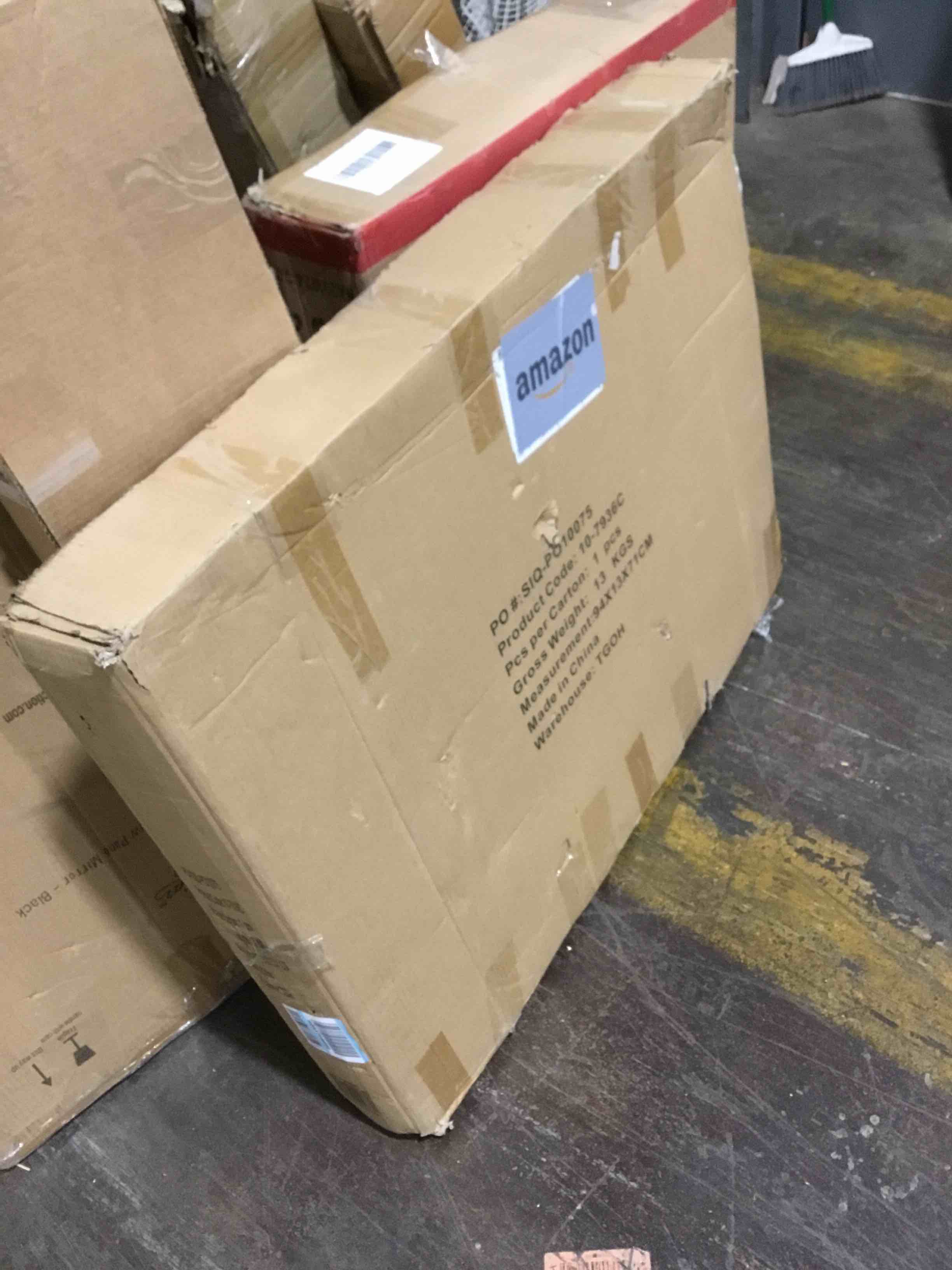 https://s3.amazonaws.com/lotting-images-prod/bidfta/BLU5981865_1708962525670.jpeg