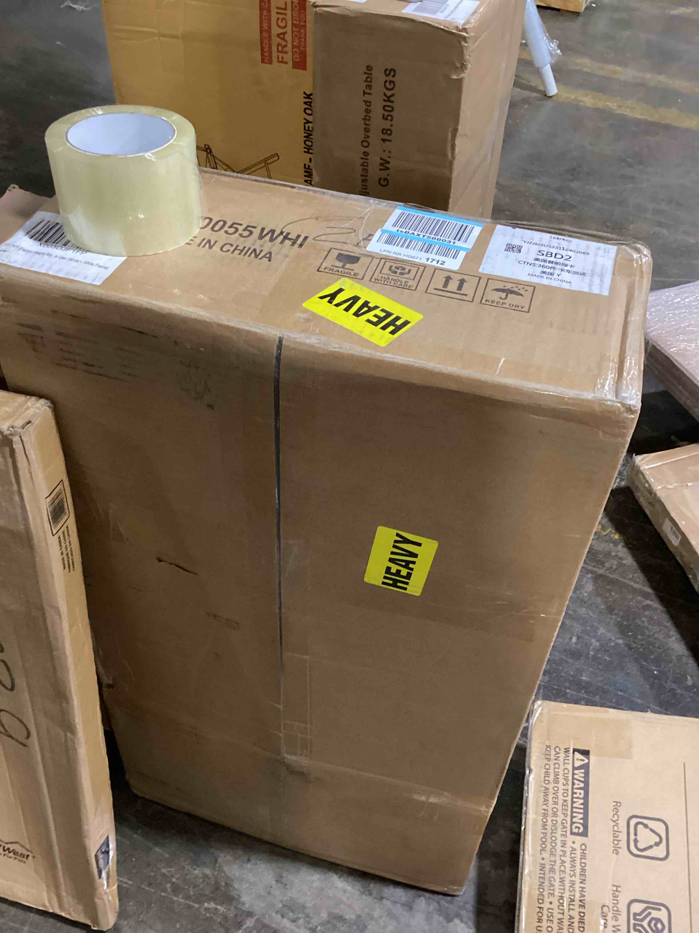 https://s3.amazonaws.com/lotting-images-prod/bidfta/BLU5981890_1709045135307.jpeg