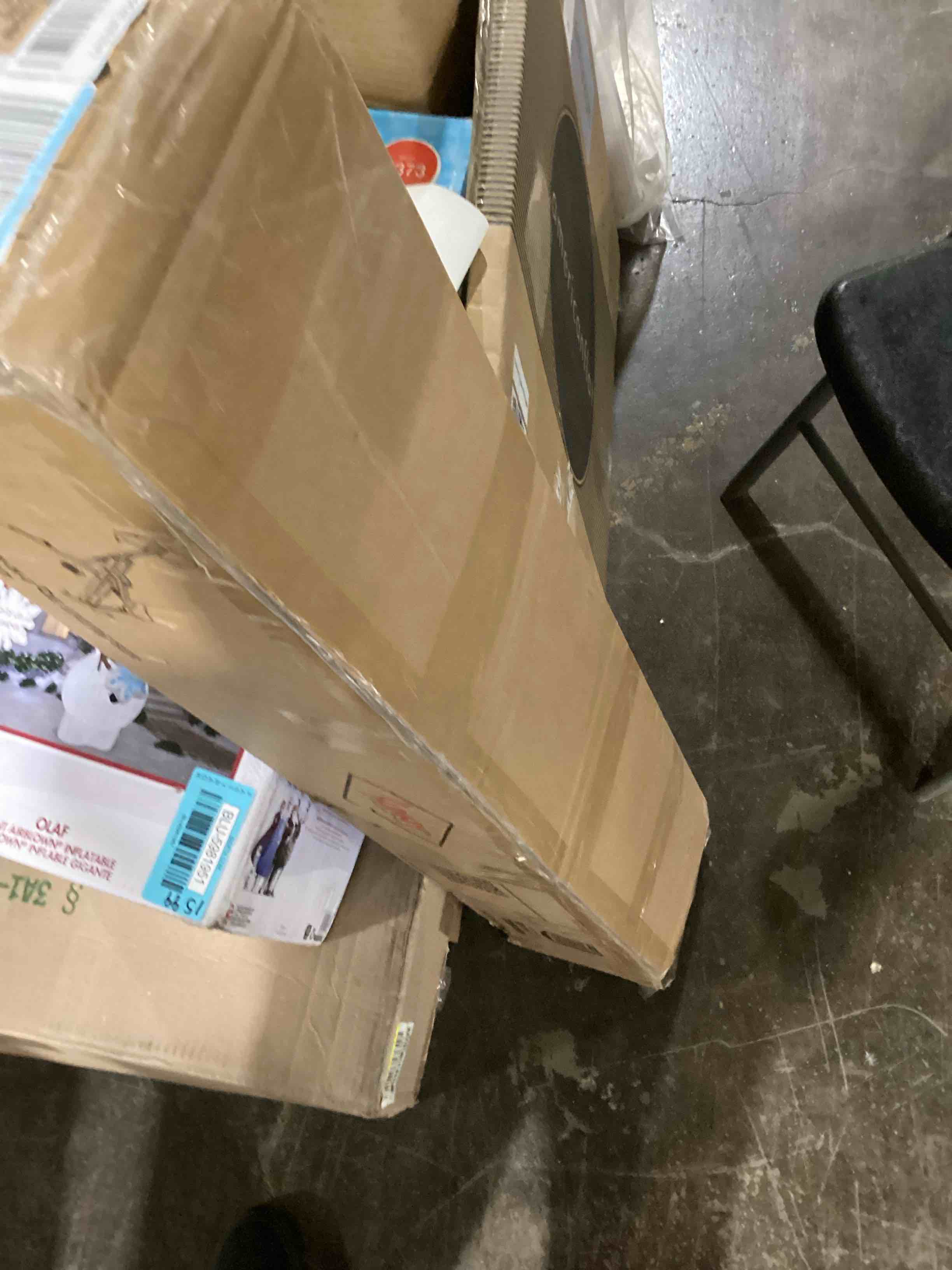 https://s3.amazonaws.com/lotting-images-prod/bidfta/BLU5981950_1709048605360.jpeg