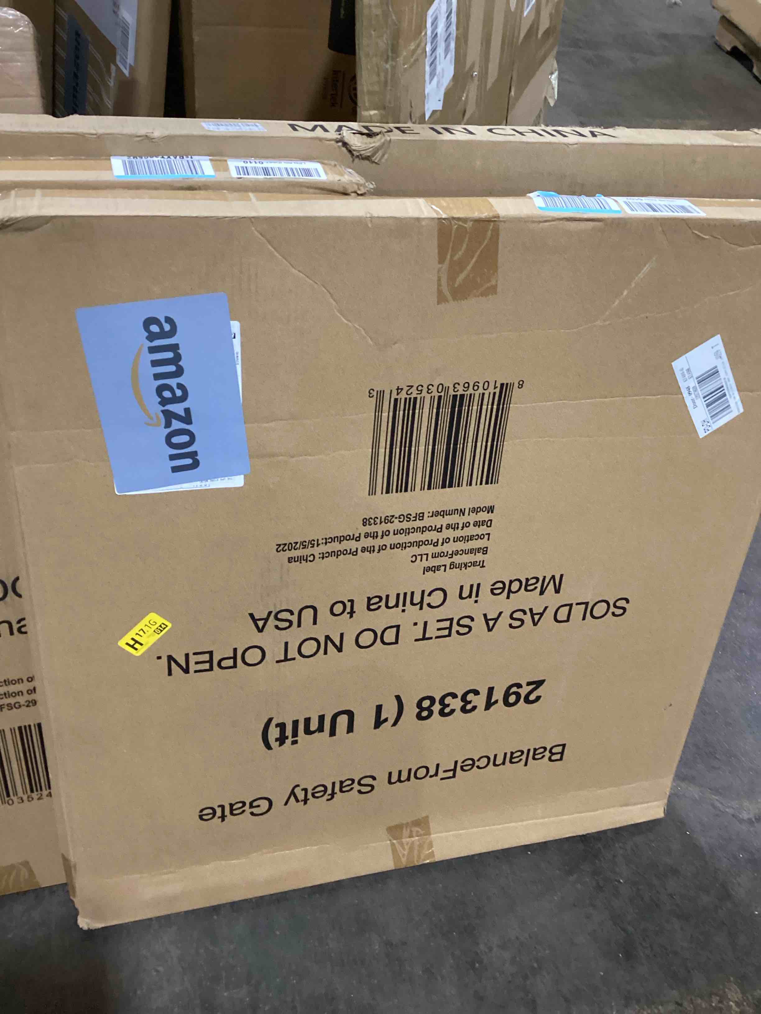 https://s3.amazonaws.com/lotting-images-prod/bidfta/BLU5982045_1709126688620.jpeg