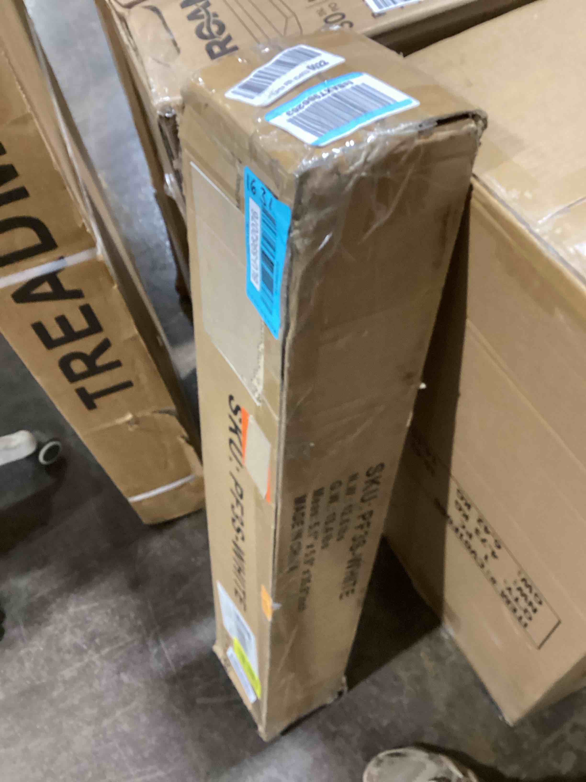 https://s3.amazonaws.com/lotting-images-prod/bidfta/BLU5982076_1709134499963.jpeg