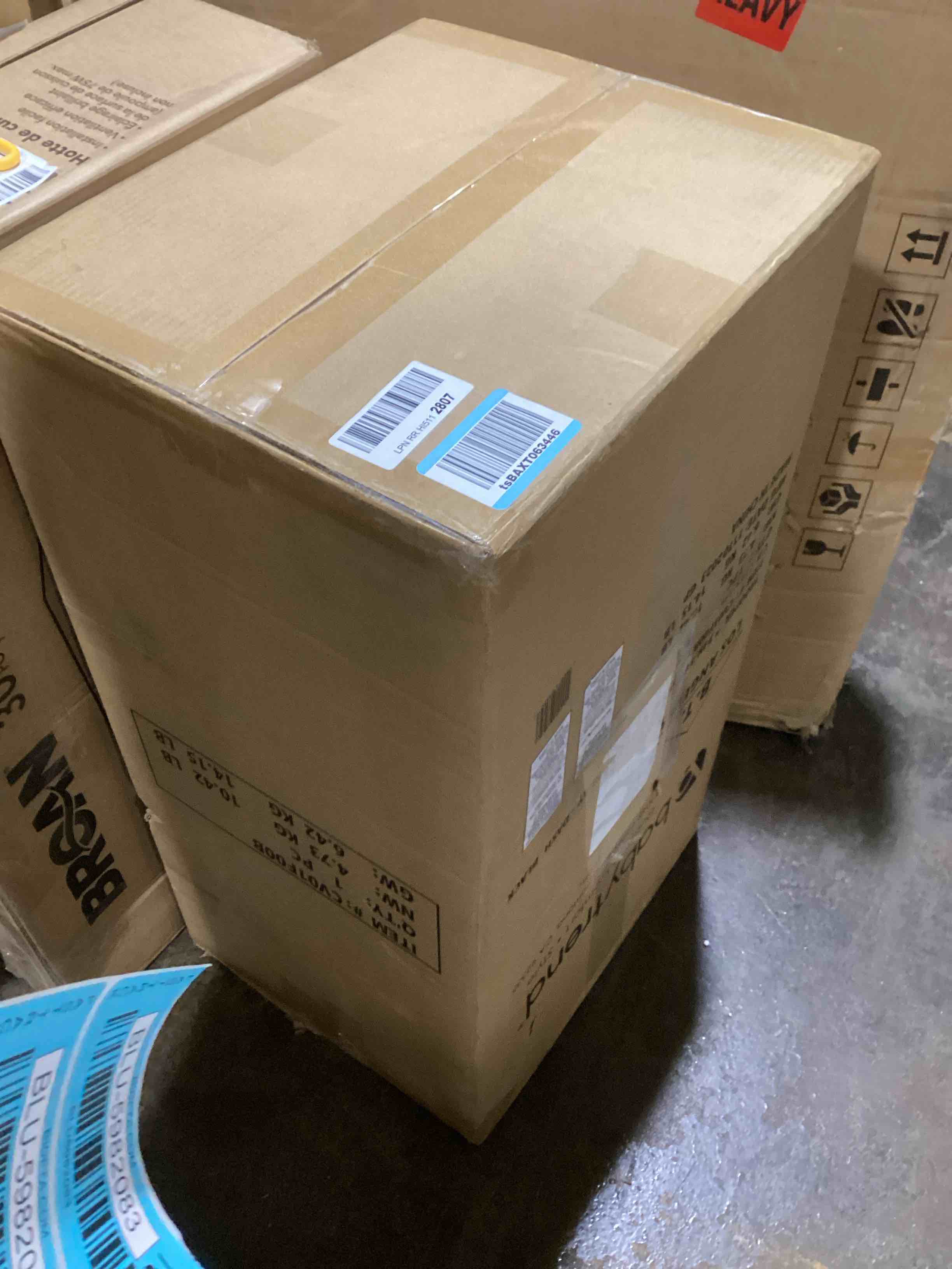 https://s3.amazonaws.com/lotting-images-prod/bidfta/BLU5982077_1709134898771.jpeg