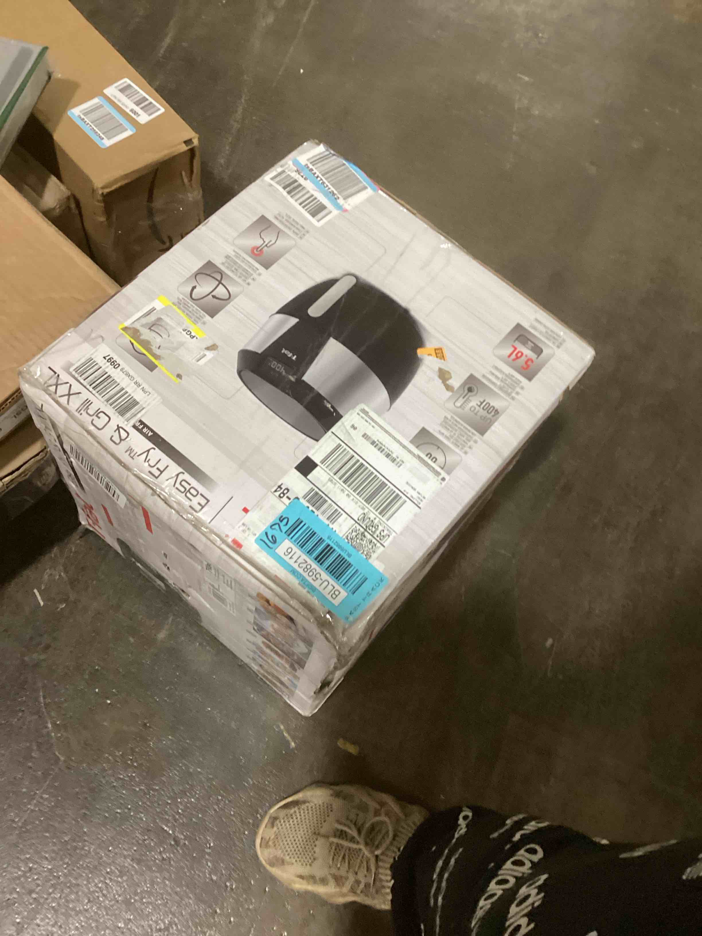 https://s3.amazonaws.com/lotting-images-prod/bidfta/BLU5982116_1709215051474.jpeg