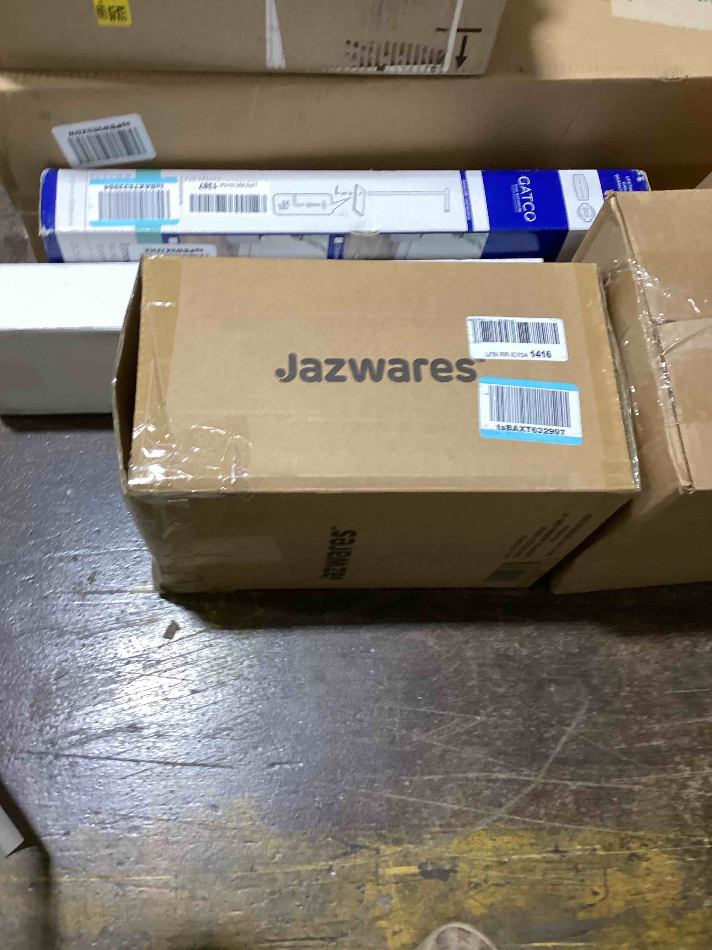 https://s3.amazonaws.com/lotting-images-prod/bidfta/BLU5982144_1709223798682.jpeg