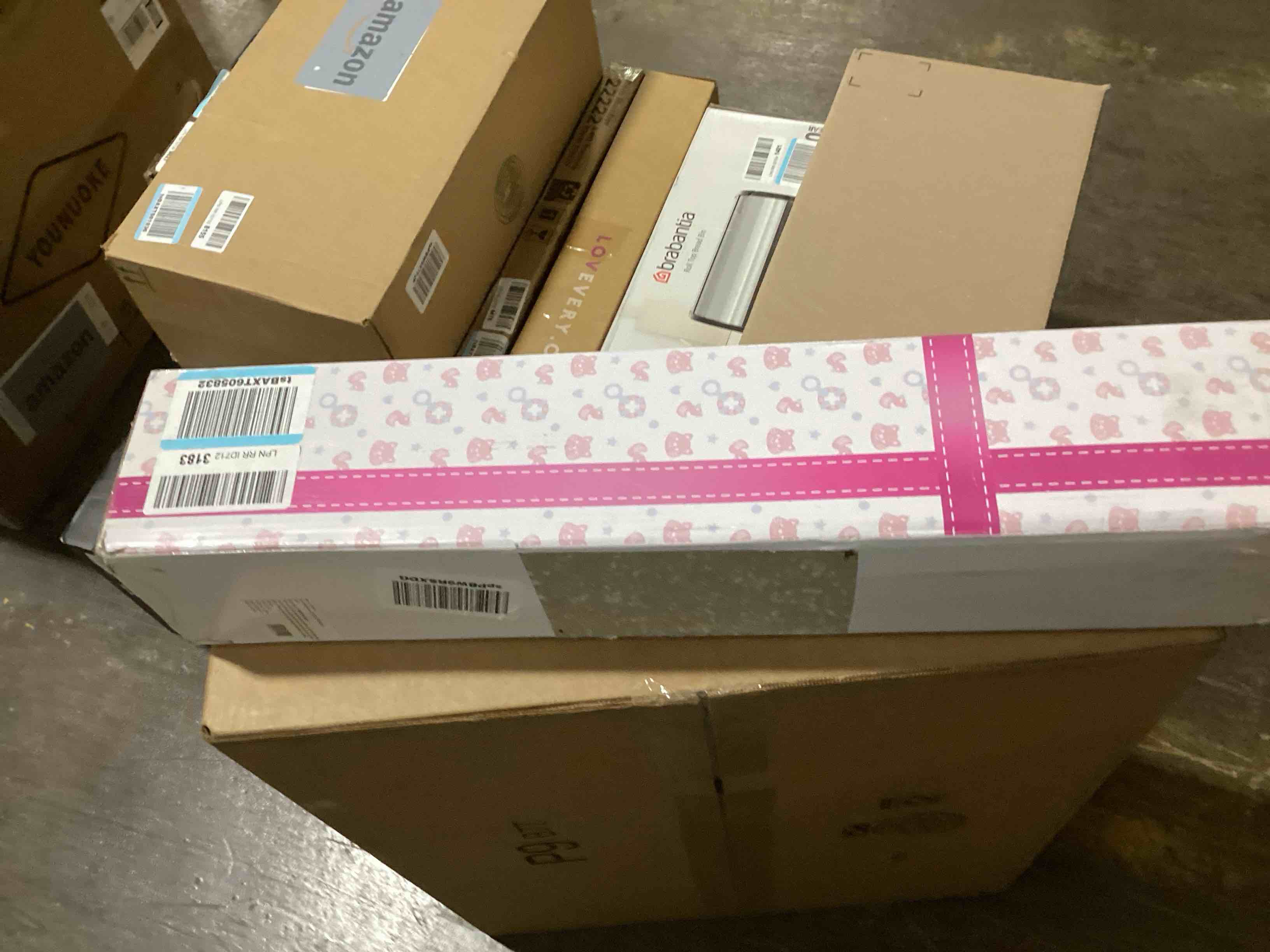 https://s3.amazonaws.com/lotting-images-prod/bidfta/BLU5982192_1709225657720.jpeg