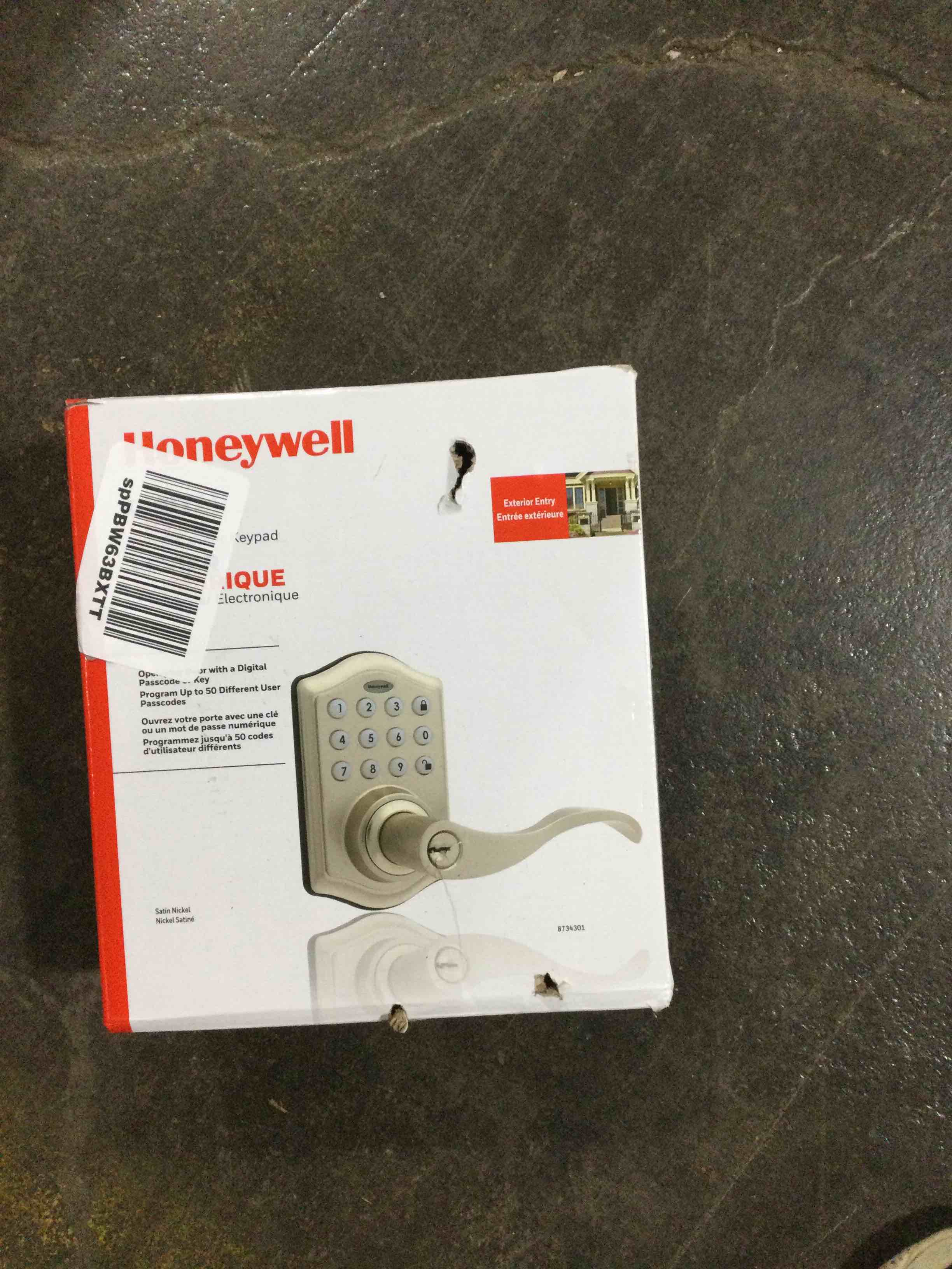 https://s3.amazonaws.com/lotting-images-prod/bidfta/BLU5982669_1707861748479.jpeg