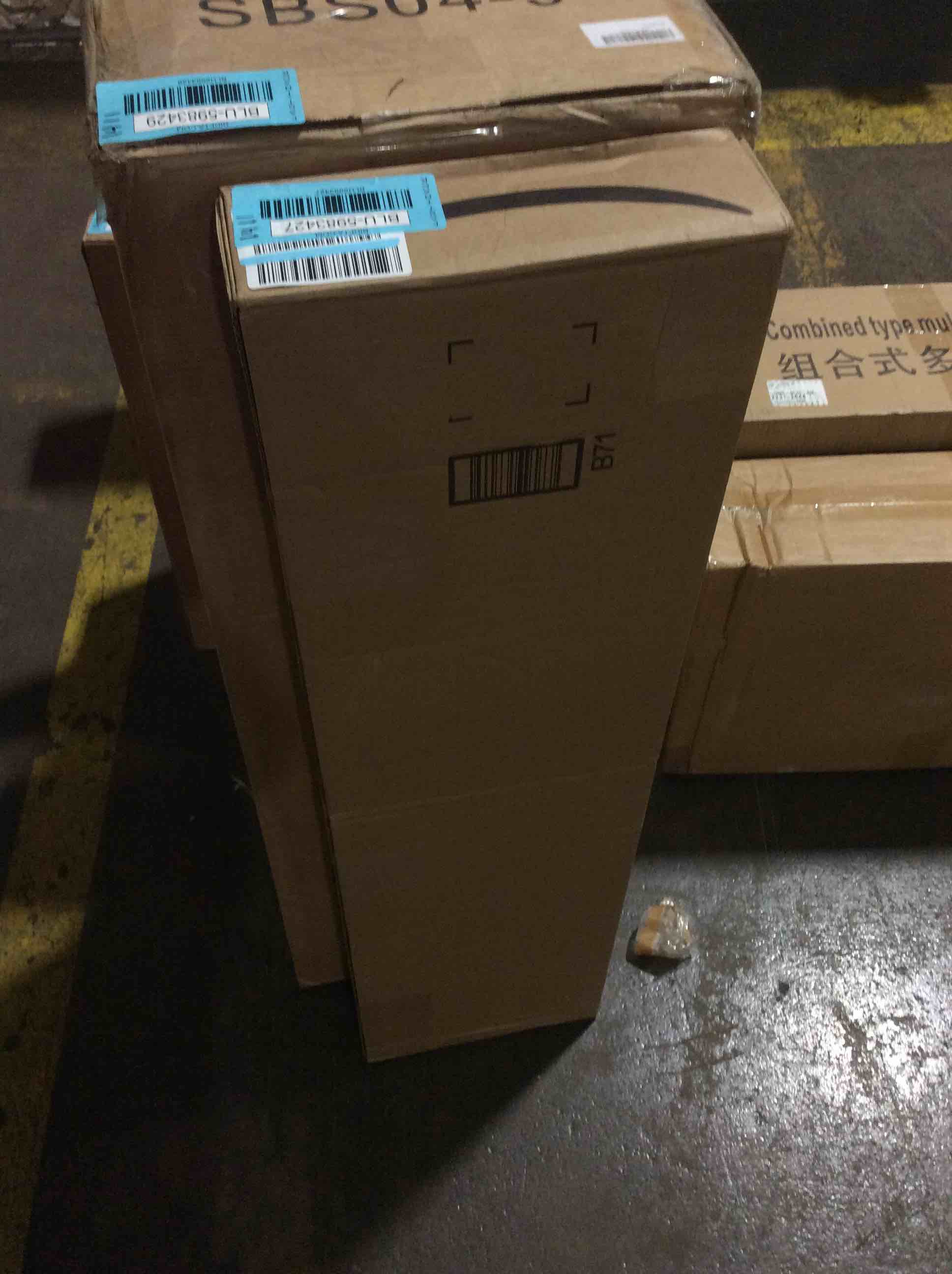 https://s3.amazonaws.com/lotting-images-prod/bidfta/BLU5983427_1708370353176.jpeg