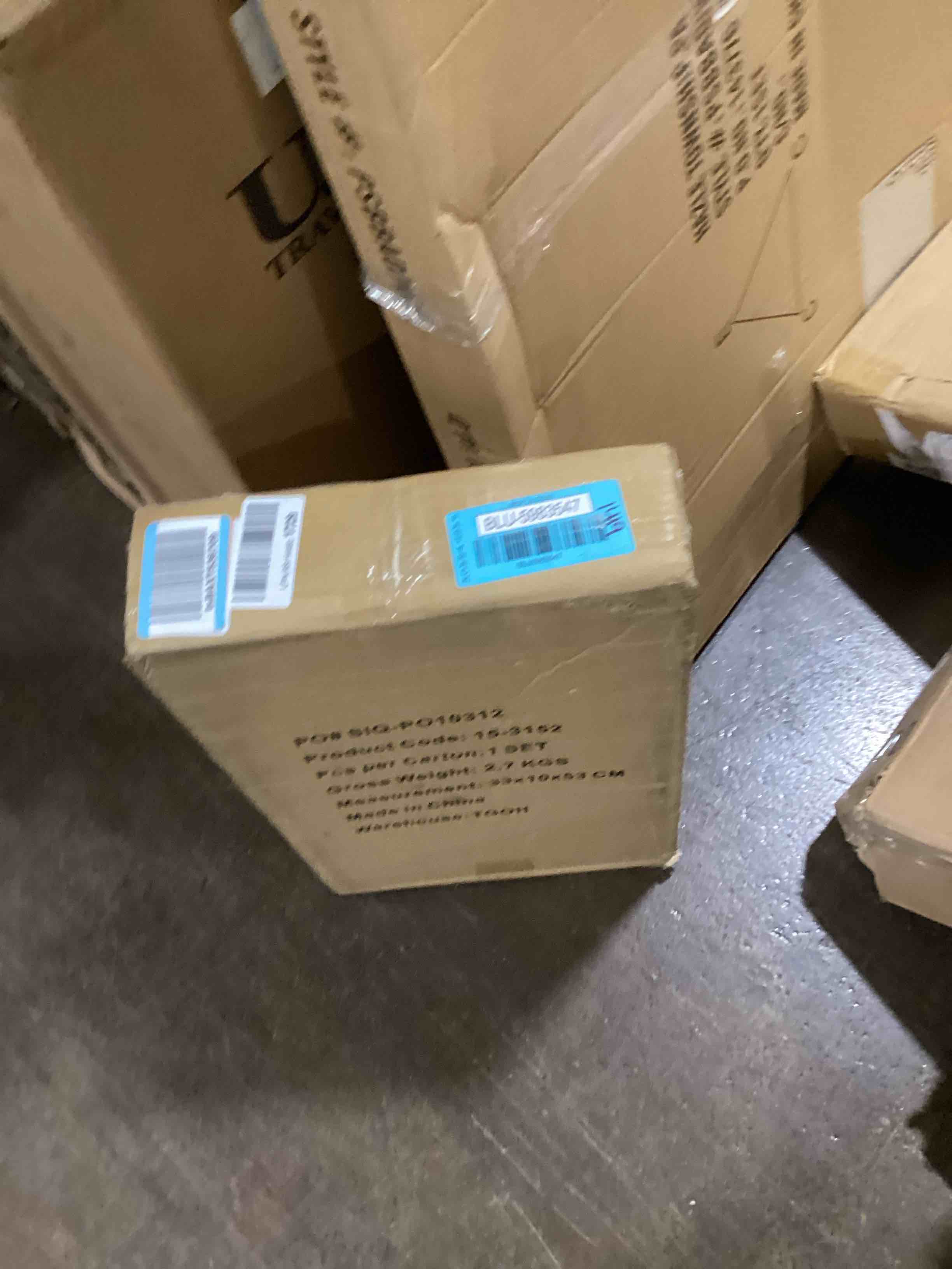 https://s3.amazonaws.com/lotting-images-prod/bidfta/BLU5983547_1708372695067.jpeg