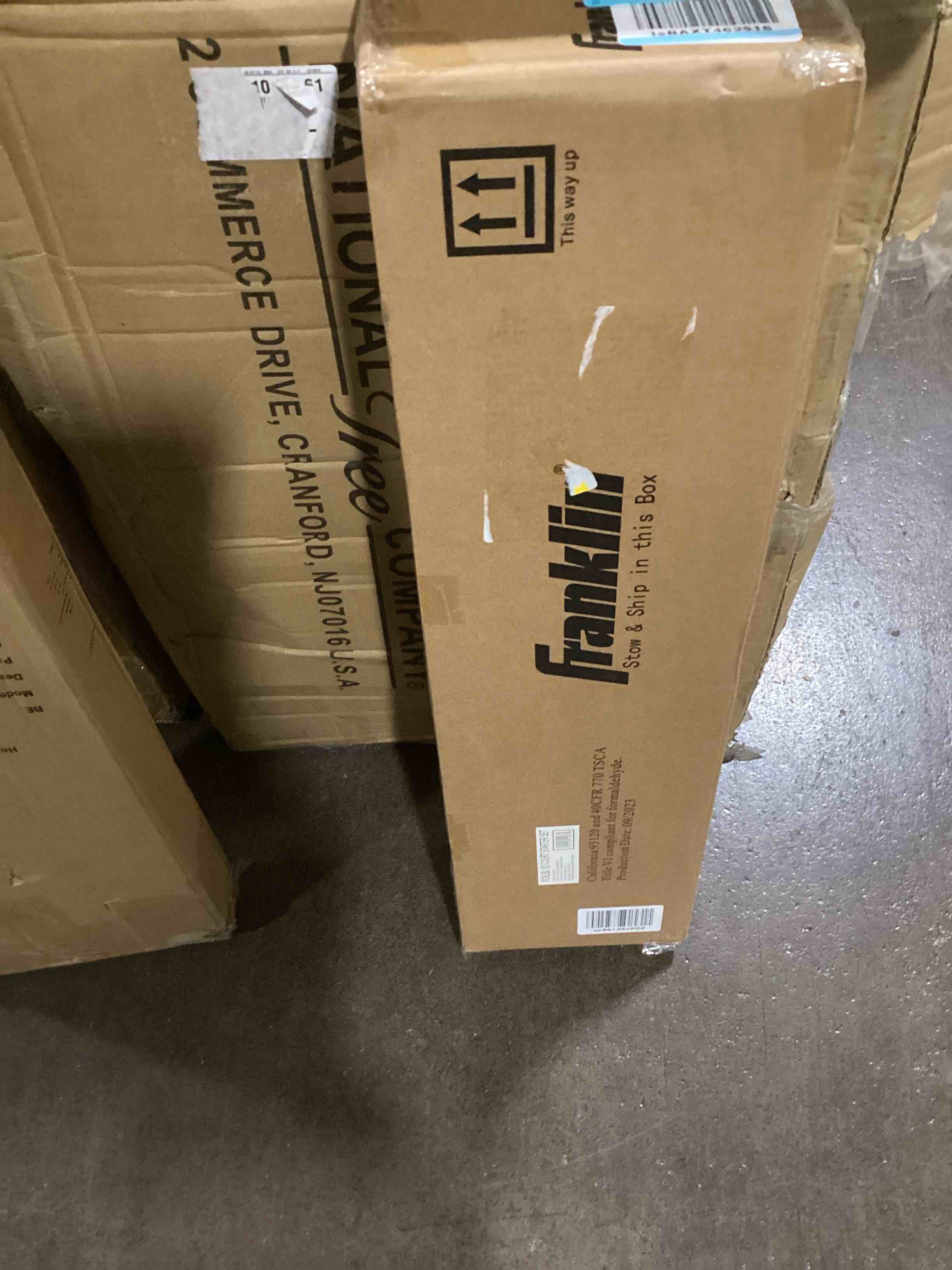https://s3.amazonaws.com/lotting-images-prod/bidfta/BLU5983565_1708374623862.jpeg